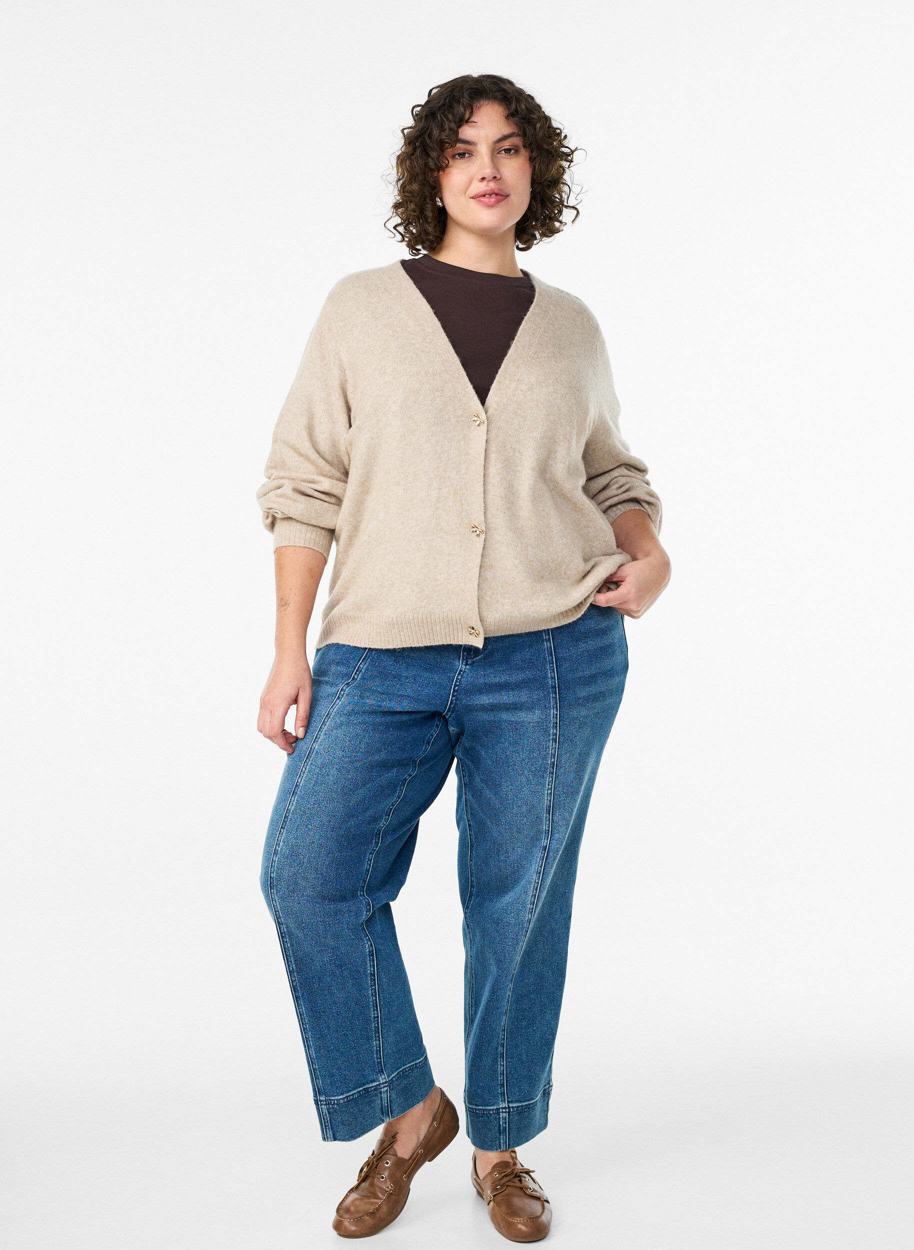 ZizziStrickjacke mit Wolle und Schleifenkn&ouml;pfen, Beige, Model image number 1