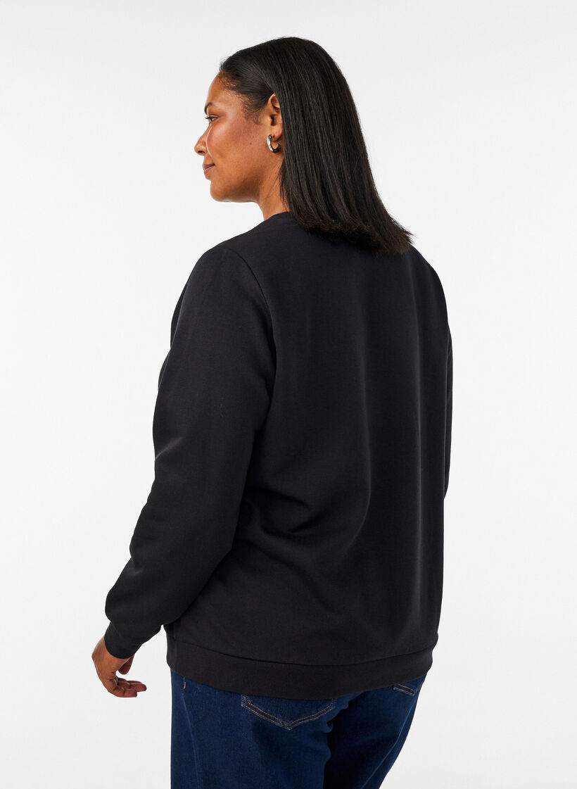 Sweatshirt mit Rosenprint und Strasssteinen, Schwarz, Model image number 2