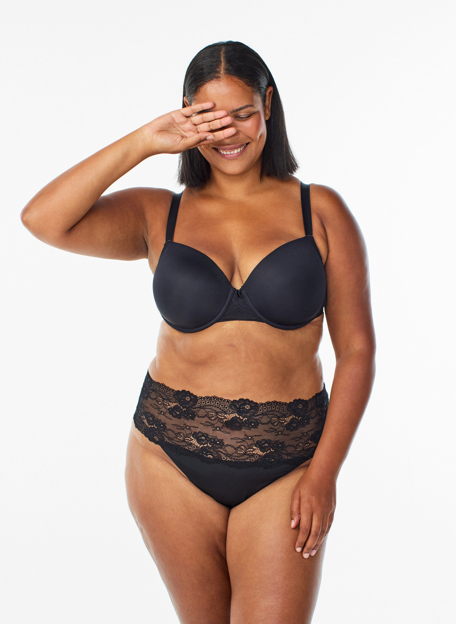 2er-Pack Tanga mit breitem Spitzenrand, Schwarz, Model