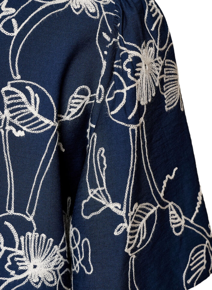 Kurz&auml;rmelige Bluse mit Stickmuster, Blau, Packshot image number 3