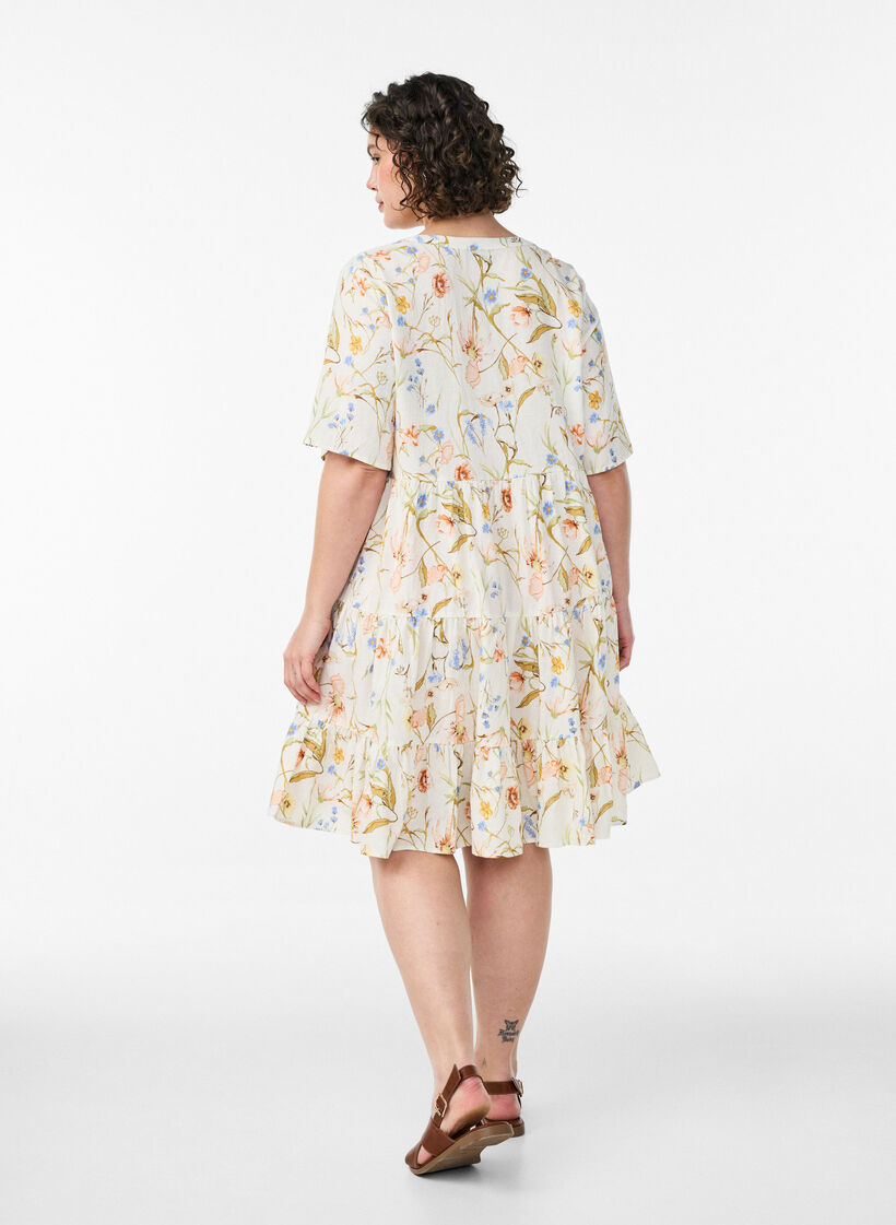 Knielanges A-Linien-Kleid aus Leinen und Viskose, Vanille, Model image number 2