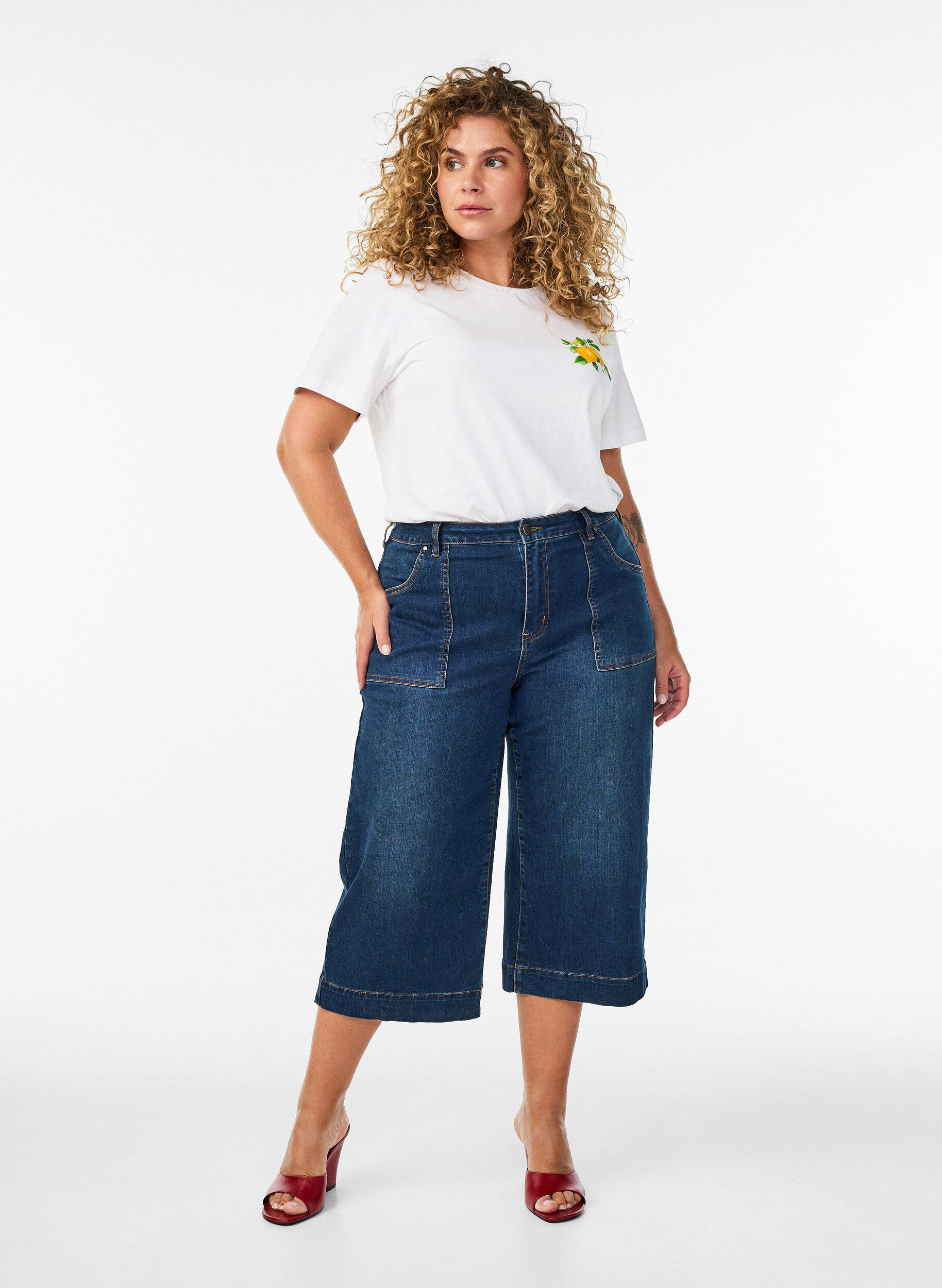 ZizziT-Shirt aus Bio-Baumwolle mit Zitrus-Print, Wei&szlig;, Model image number 1