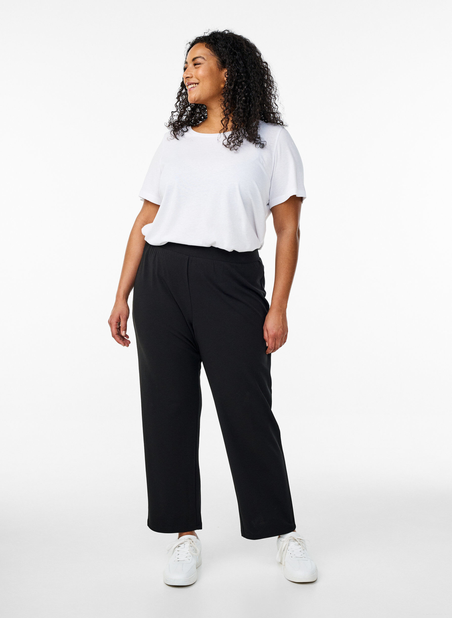 ZizziFLASH - 2er-Pack T-Shirts mit Rundhalsausschnitt, Black/White, Model image number 2