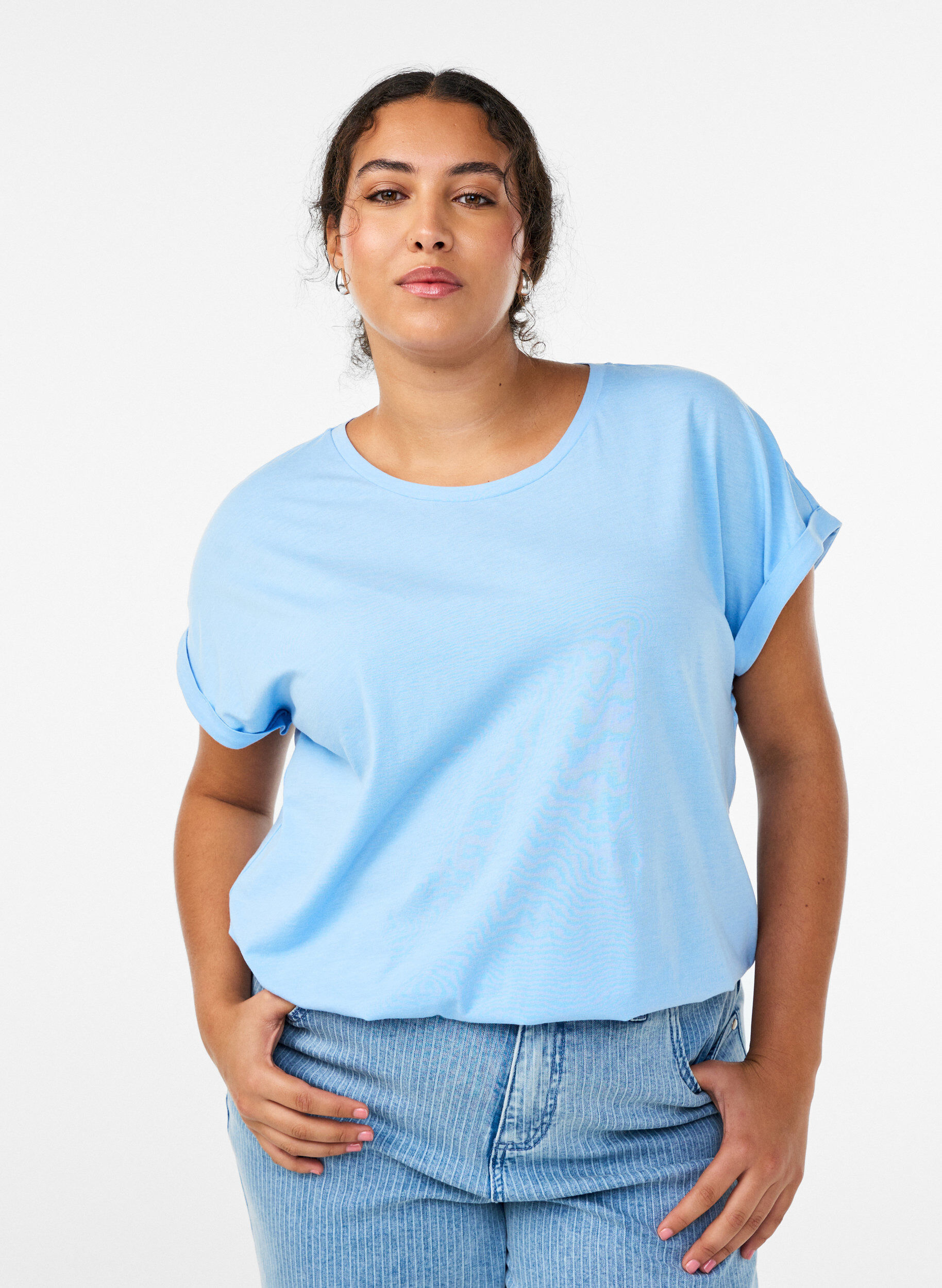 ZizziKurz&auml;rmeliges T-Shirt aus einer Baumwollmischung, Blau, Model image number 0
