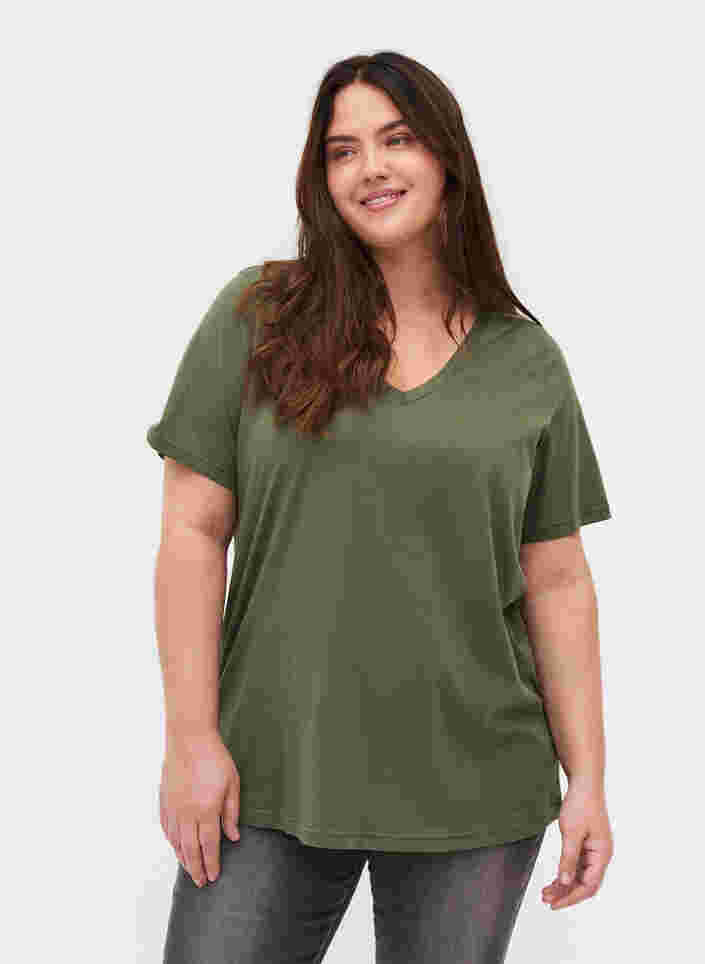 T-Shirt aus Bio-Baumwolle mit V-Ausschnitt, Thyme, Model image number 0