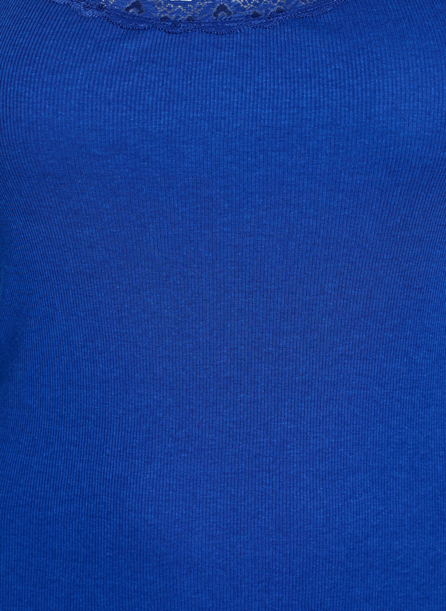 ZizziTop mit Spitzensaum, Blau, Packshot image number 2