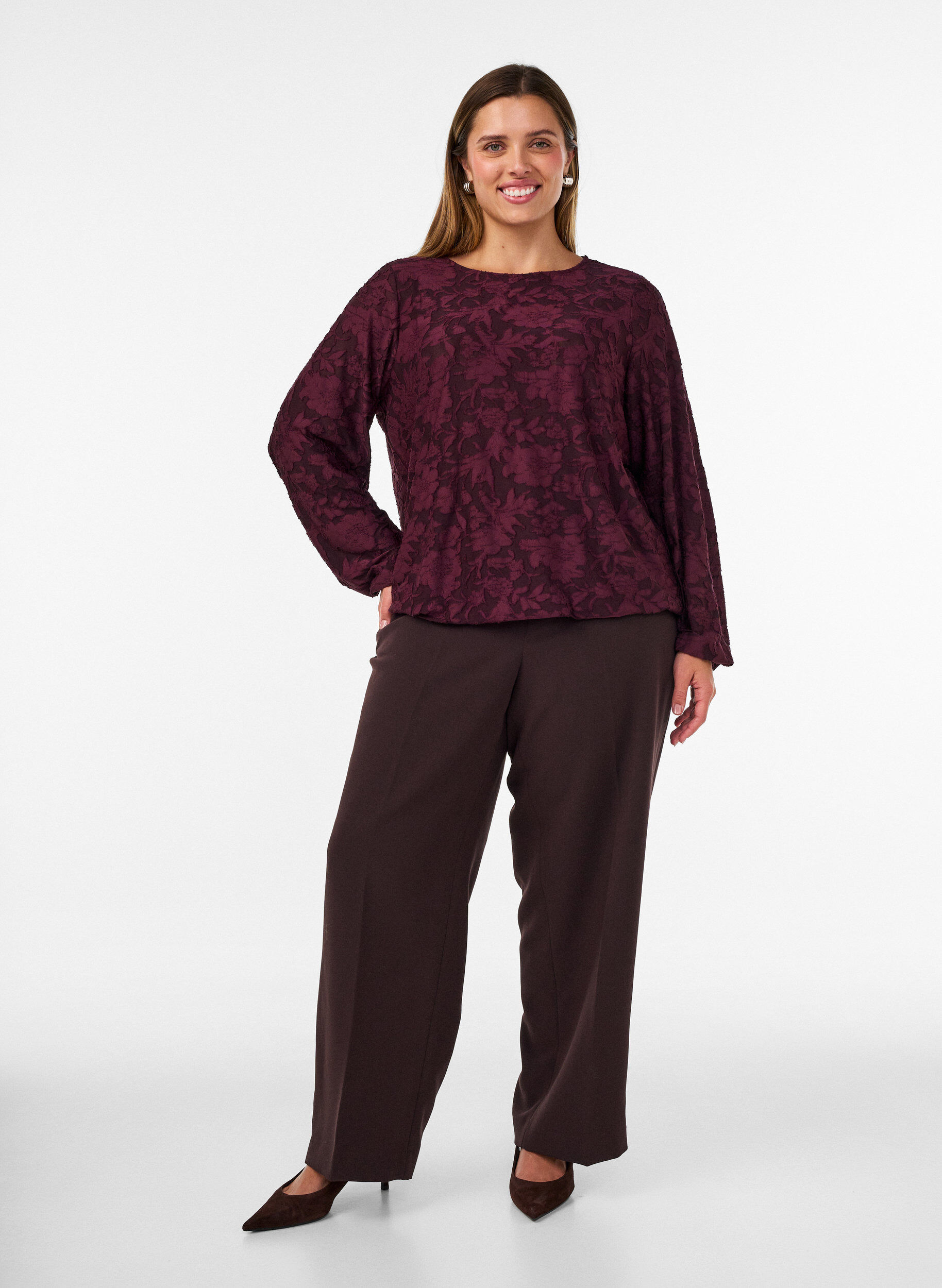 ZizziTransparente Bluse mit floraler Struktur und langen &Auml;rmeln, Rot, Model image number 1