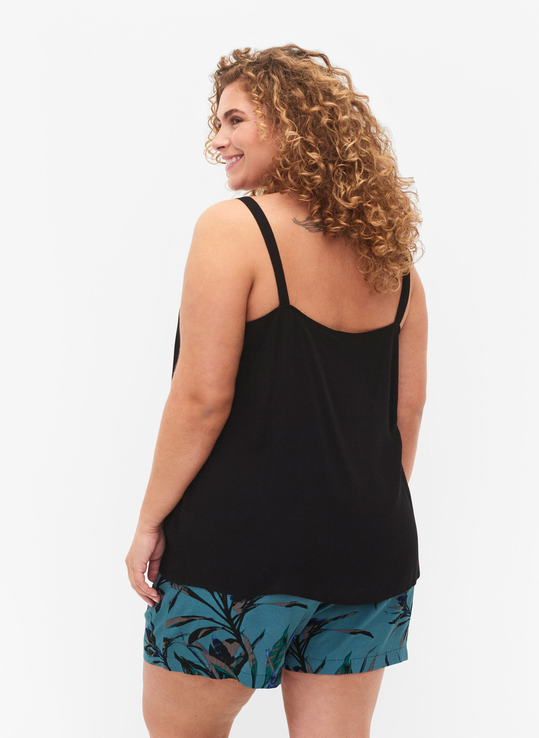 Zizzi&Auml;rmelloses Top aus Viskose, Black, Model image number 1