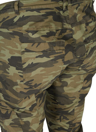Cropped Jeans mit Camouflage Print, Ivy Green/Camo, Packshot image number 3