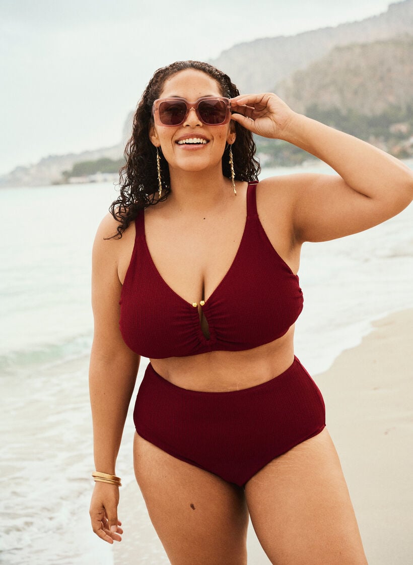 Hoch taillierte Bikinihose mit Struktur, Rot, Image