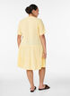 Kurzes A-Linien-Kleid aus Baumwollmusselin, Gelb, Model image number 2