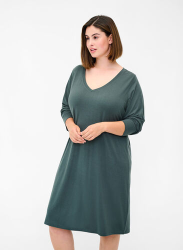 Einfarbiges Kleid mit V-Ausschnitt und langen Ärmeln, Urban Chic, Model image number 0