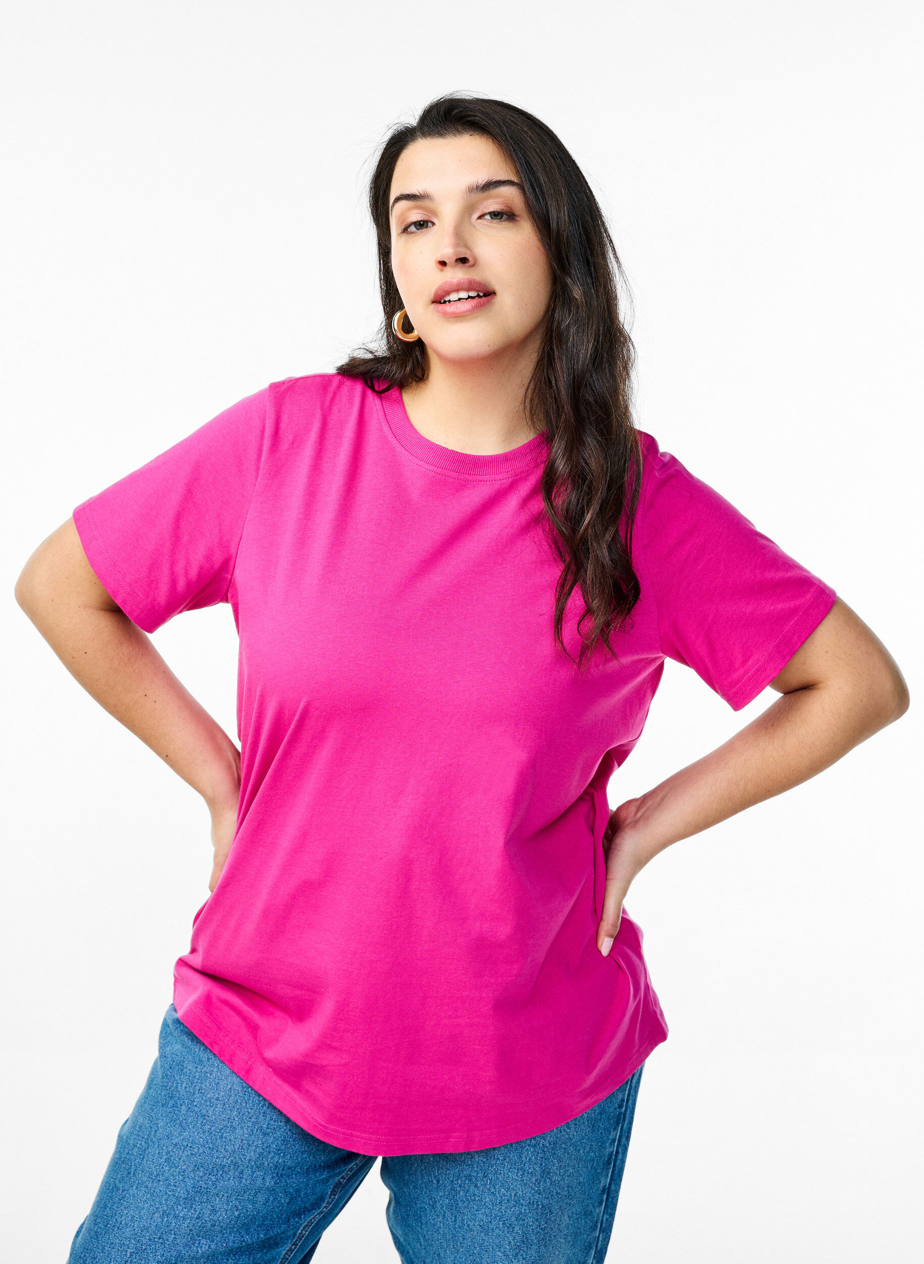 Basic-T-Shirt aus Baumwolle mit Rundhalsausschnitt, Pink, Model