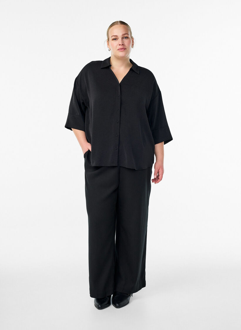 Lockere Bluse mit V-Ausschnitt und 3/4-Ärmeln, Schwarz, Model image number 1
