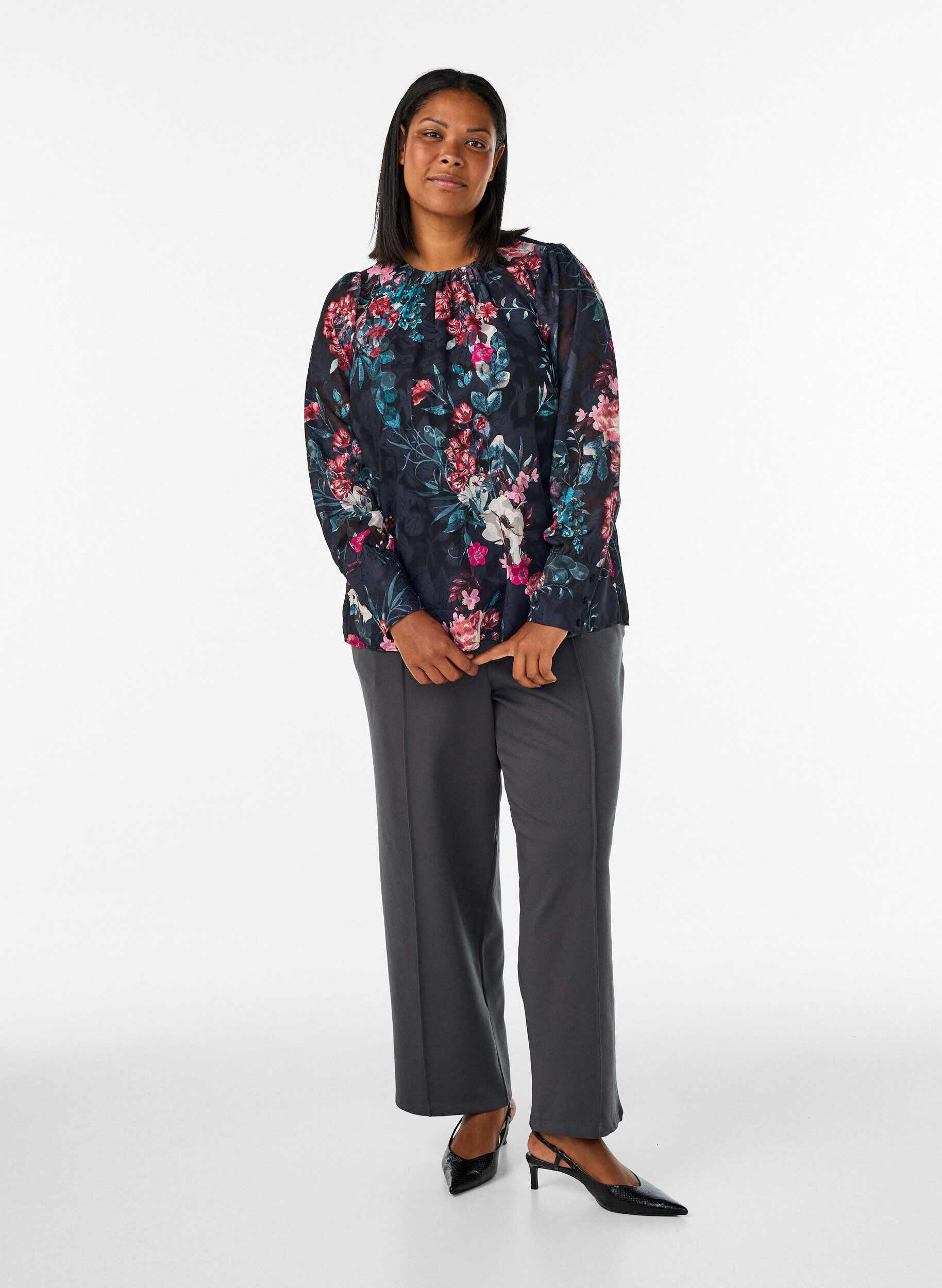 ZizziGebl&uuml;mte Bluse mit Webstruktur, Schwarz, Model image number 1