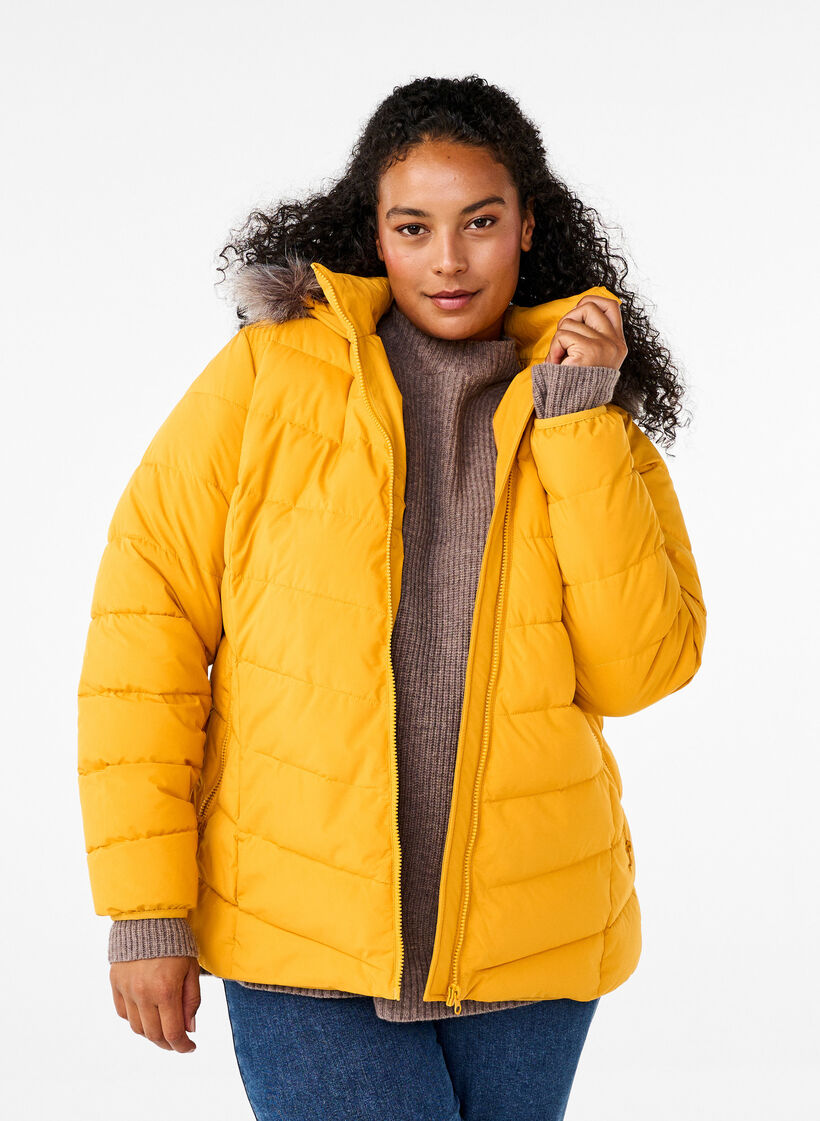 Kurze Steppjacke mit Kapuze, Gelb, Model image number 0