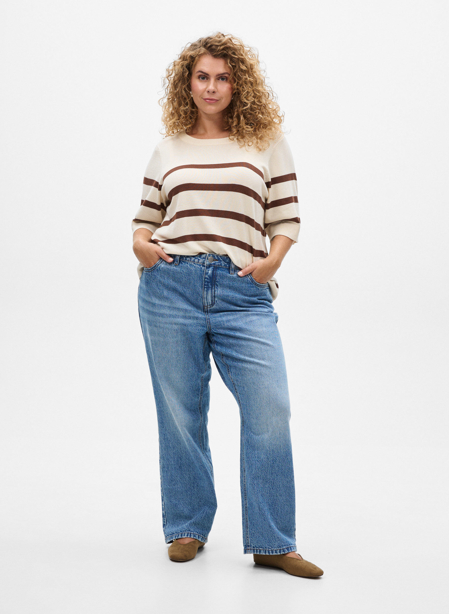 ZizziGestreiftes Stricktop mit kurzen &Auml;rmeln, Beige, Model image number 1