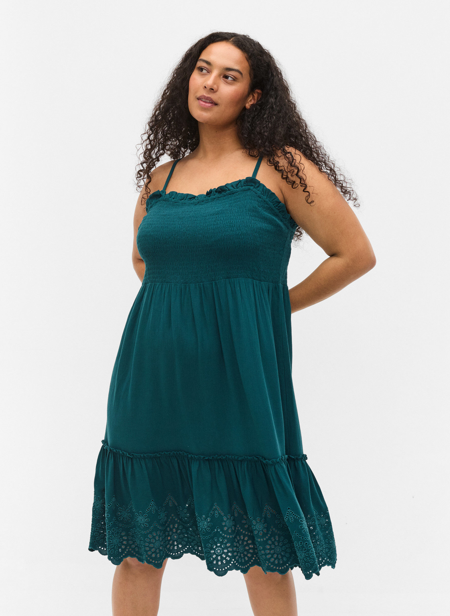 ZizziViskose Strandkleid mit Smock und Lochstickerei, Deep Teal, Model image number 0