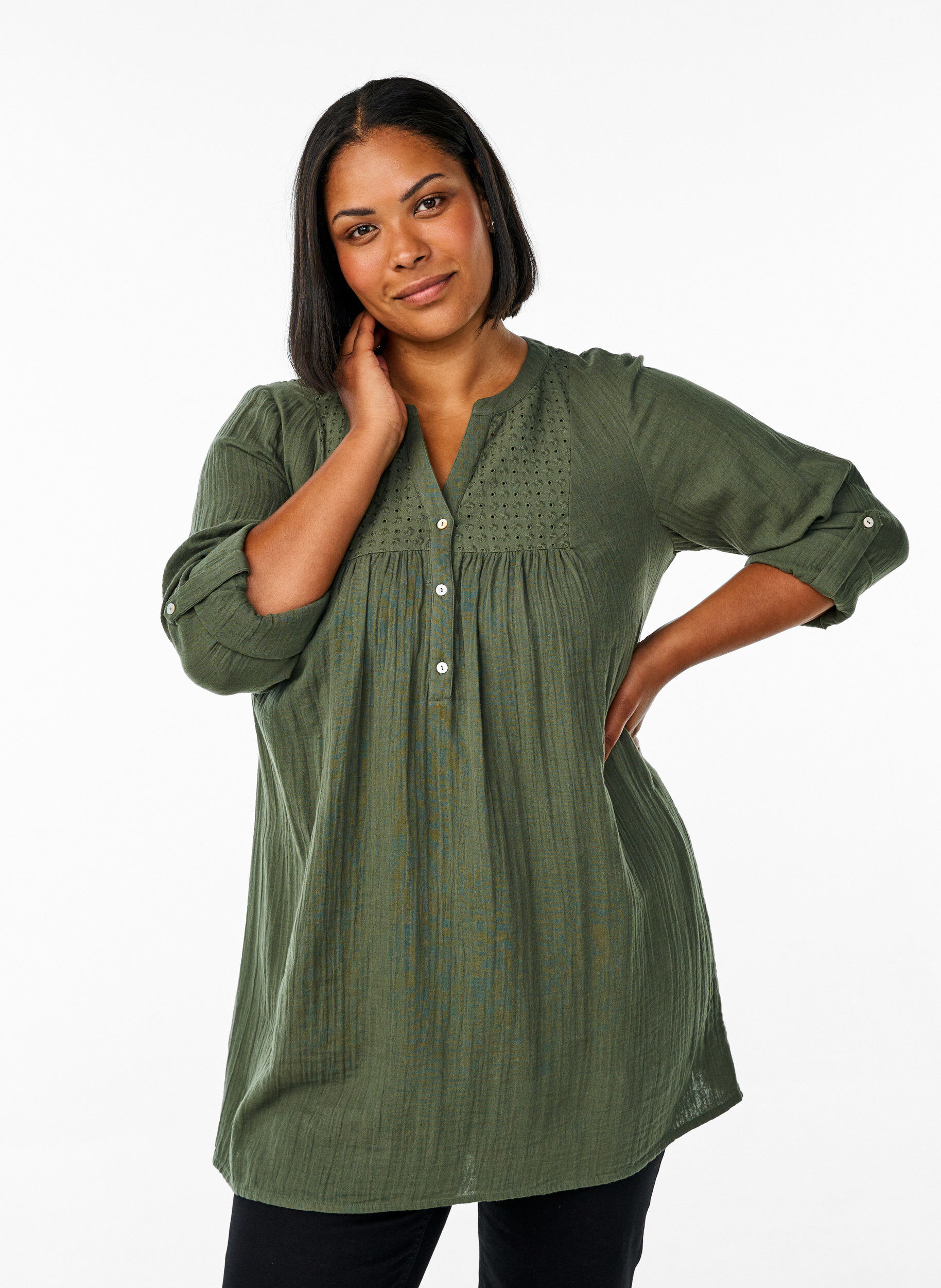 ZizziTunika aus Baumwollmusselin mit Broderie Anglaise, Gr&uuml;n, Model image number 0