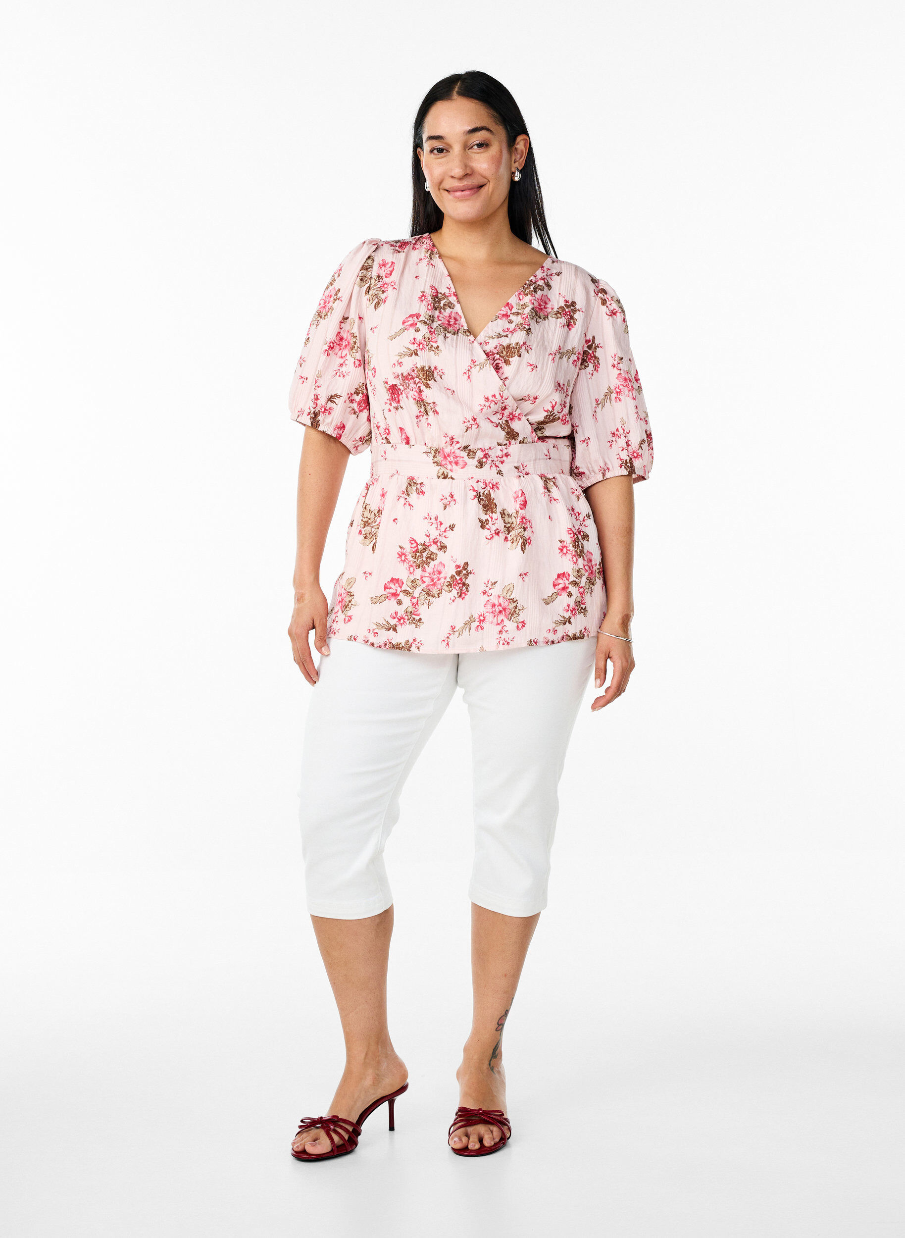 ZizziGebl&uuml;mte Bluse mit kurzen &Auml;rmeln und geraffter Taille, Pink, Model image number 1