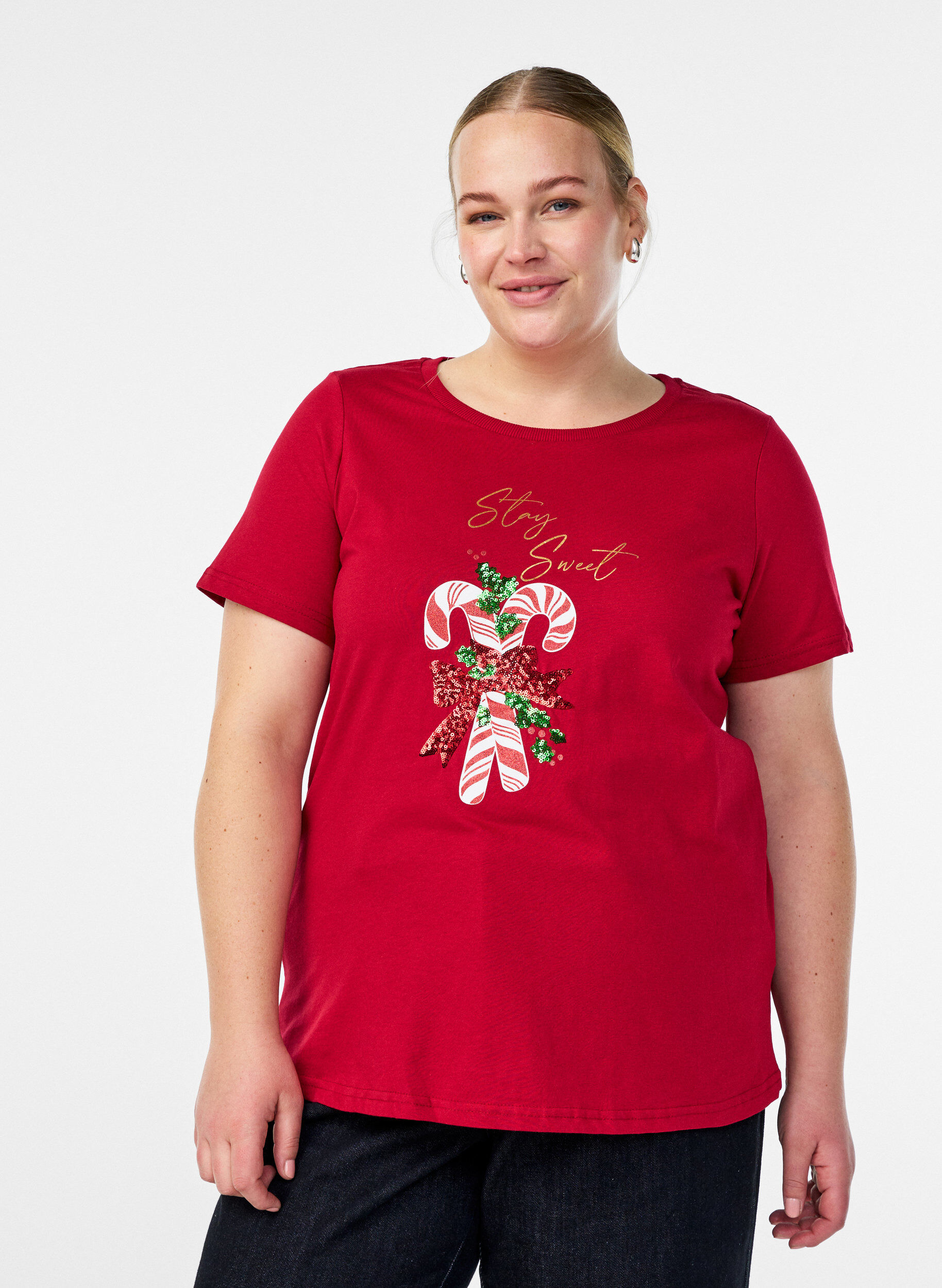 Weihnachts-T-Shirt aus Bio-Baumwolle, Rot, Model