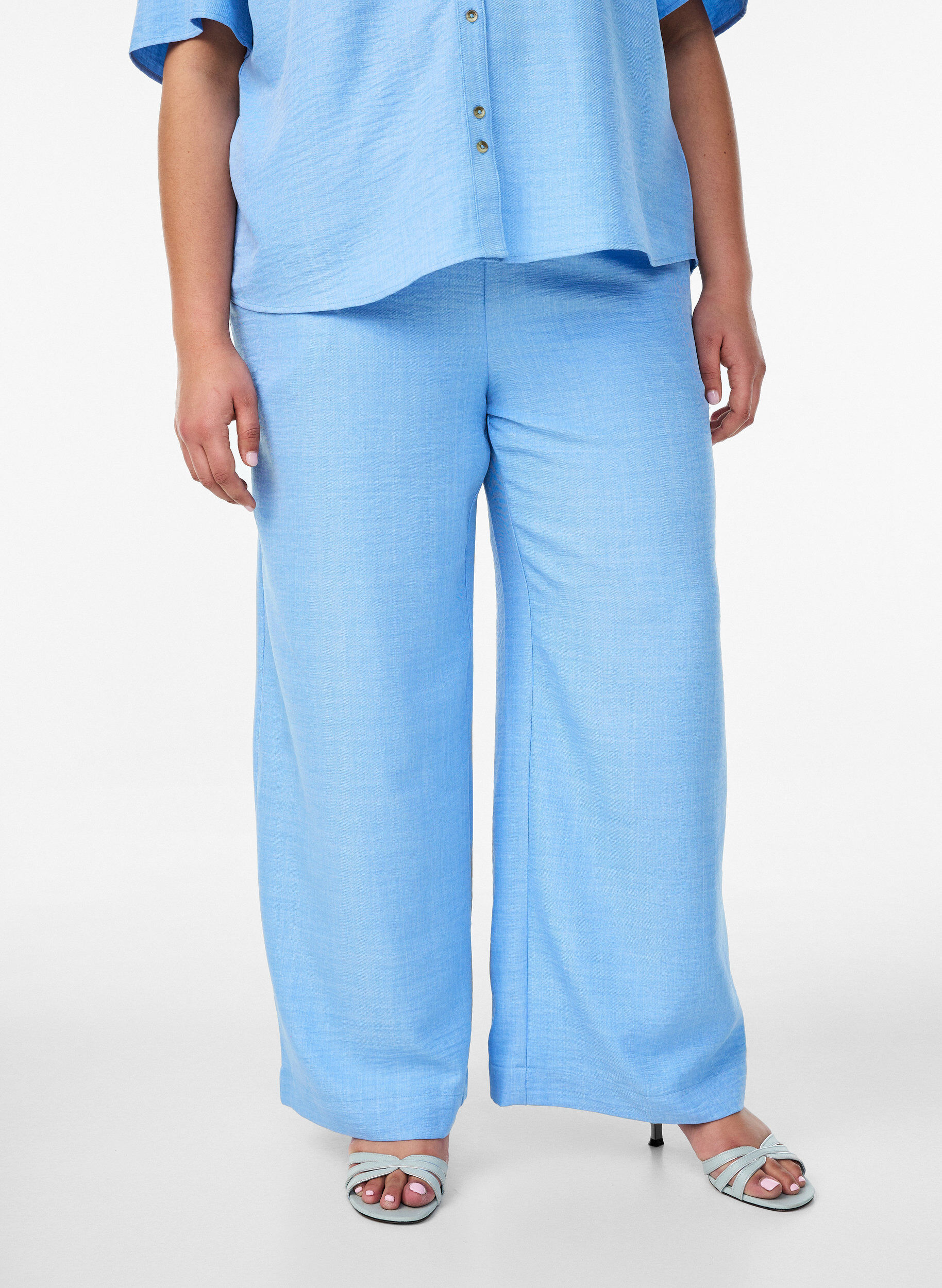 ZizziLockere Hose mit elastischem Bund und Taschen, Blau, Model image number 2