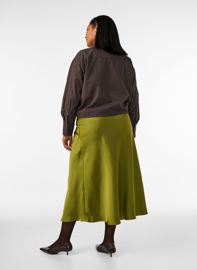 Midirock aus Satin, Gr&uuml;n, Model image number 1