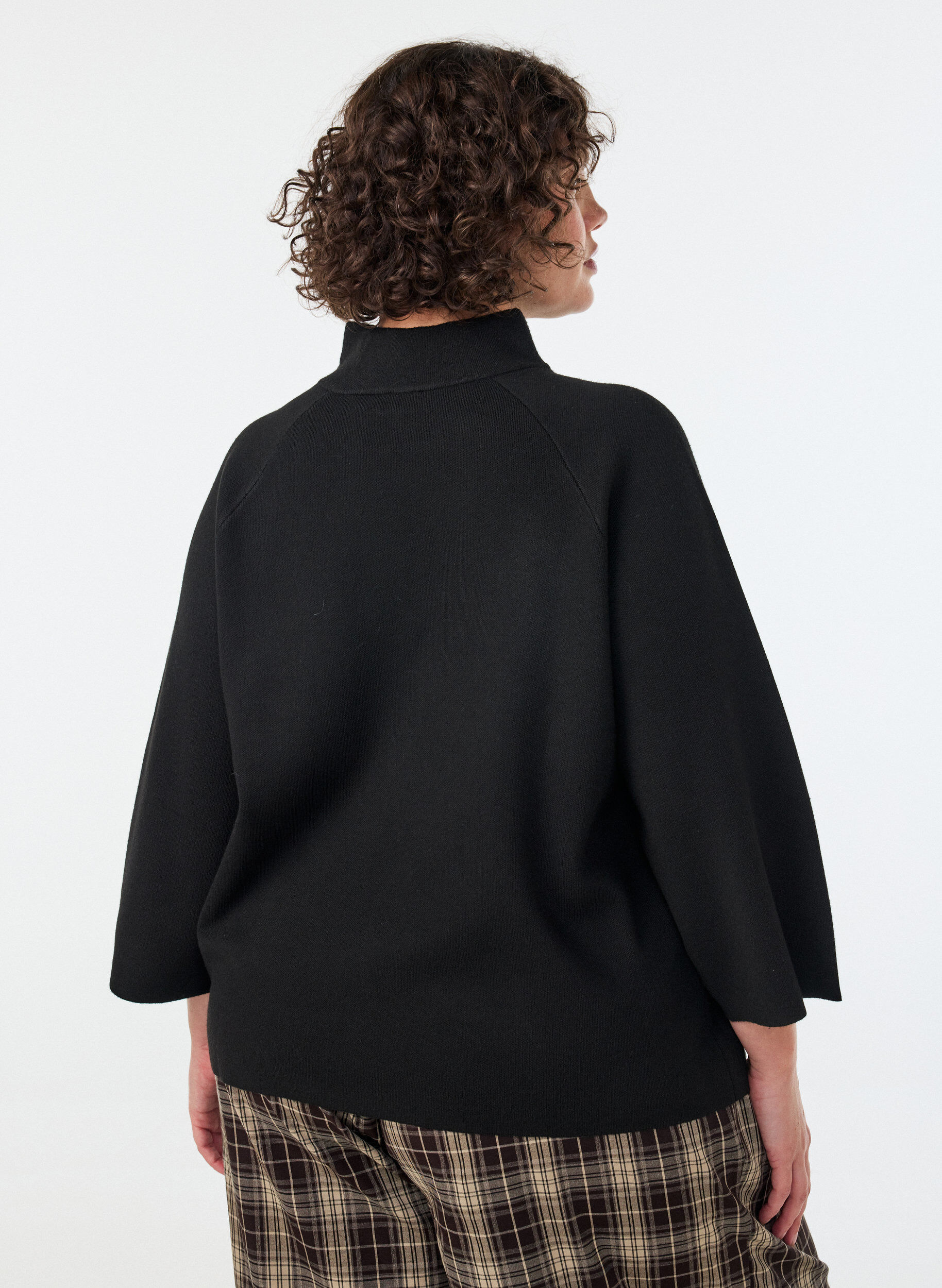 ZizziStrickbluse aus einer Viskosemischung mit Rollkragen, Schwarz, Model image number 2