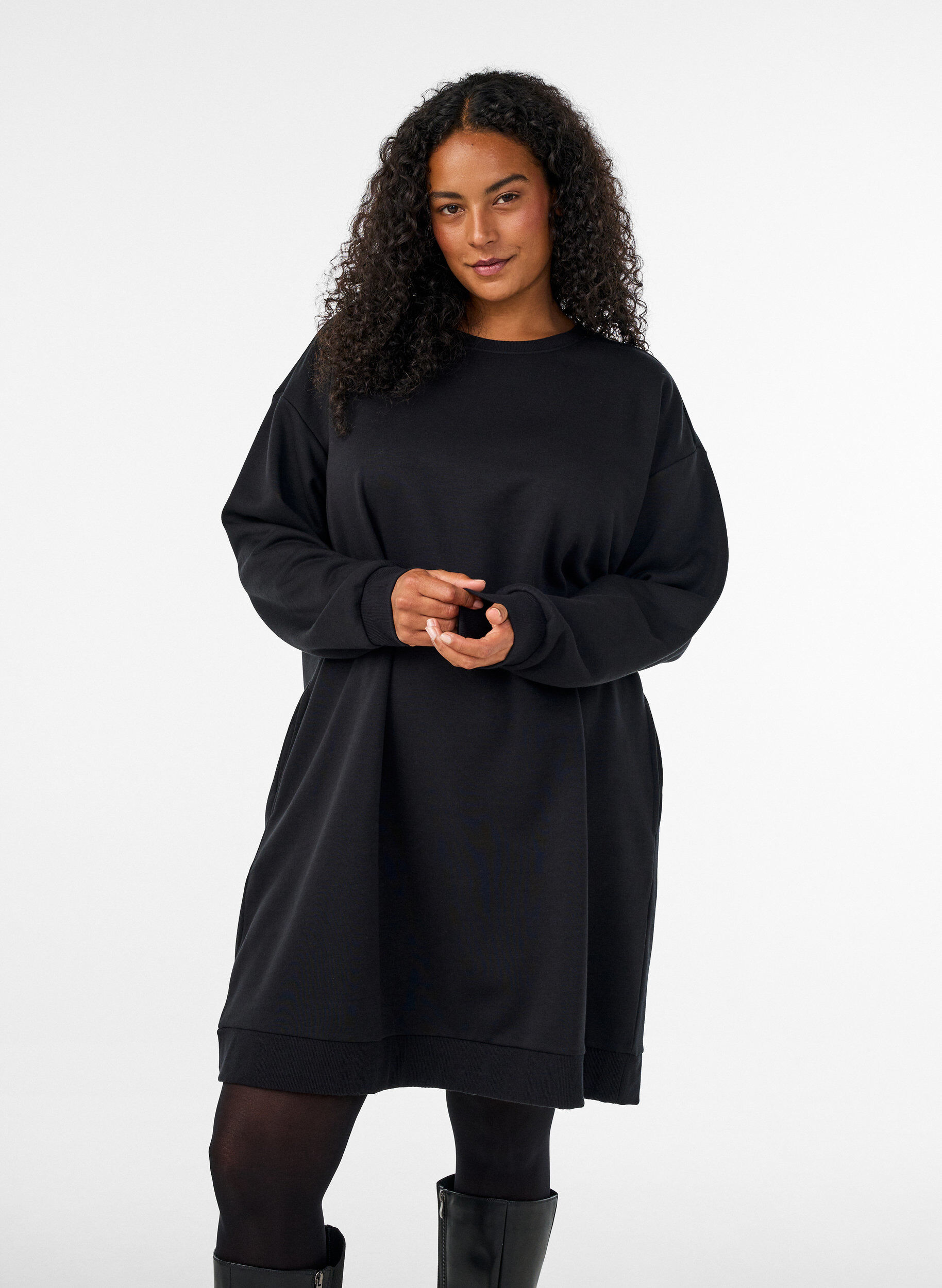 ZizziLockeres Sweatkleid mit Taschen, Schwarz, Model image number 0