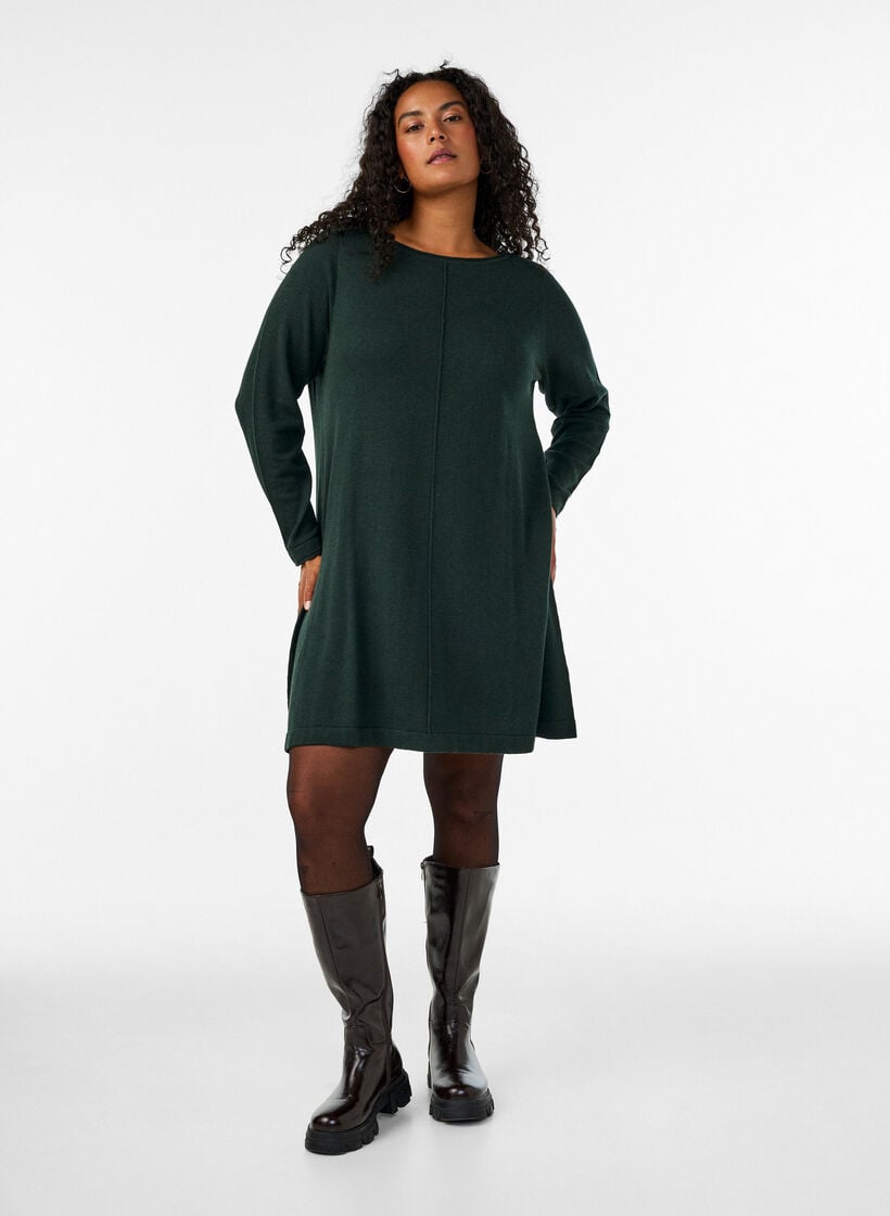 Strickkleid aus Baumwoll-Viskose-Mischung, Gr&uuml;n, Model image number 1