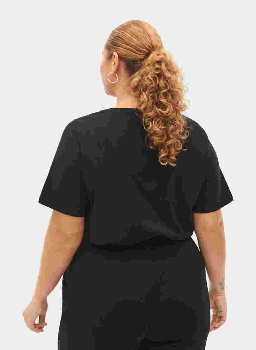 T-Shirt mit Nieten aus Bio-Baumwolle, Black NOW or never, Model image number 1