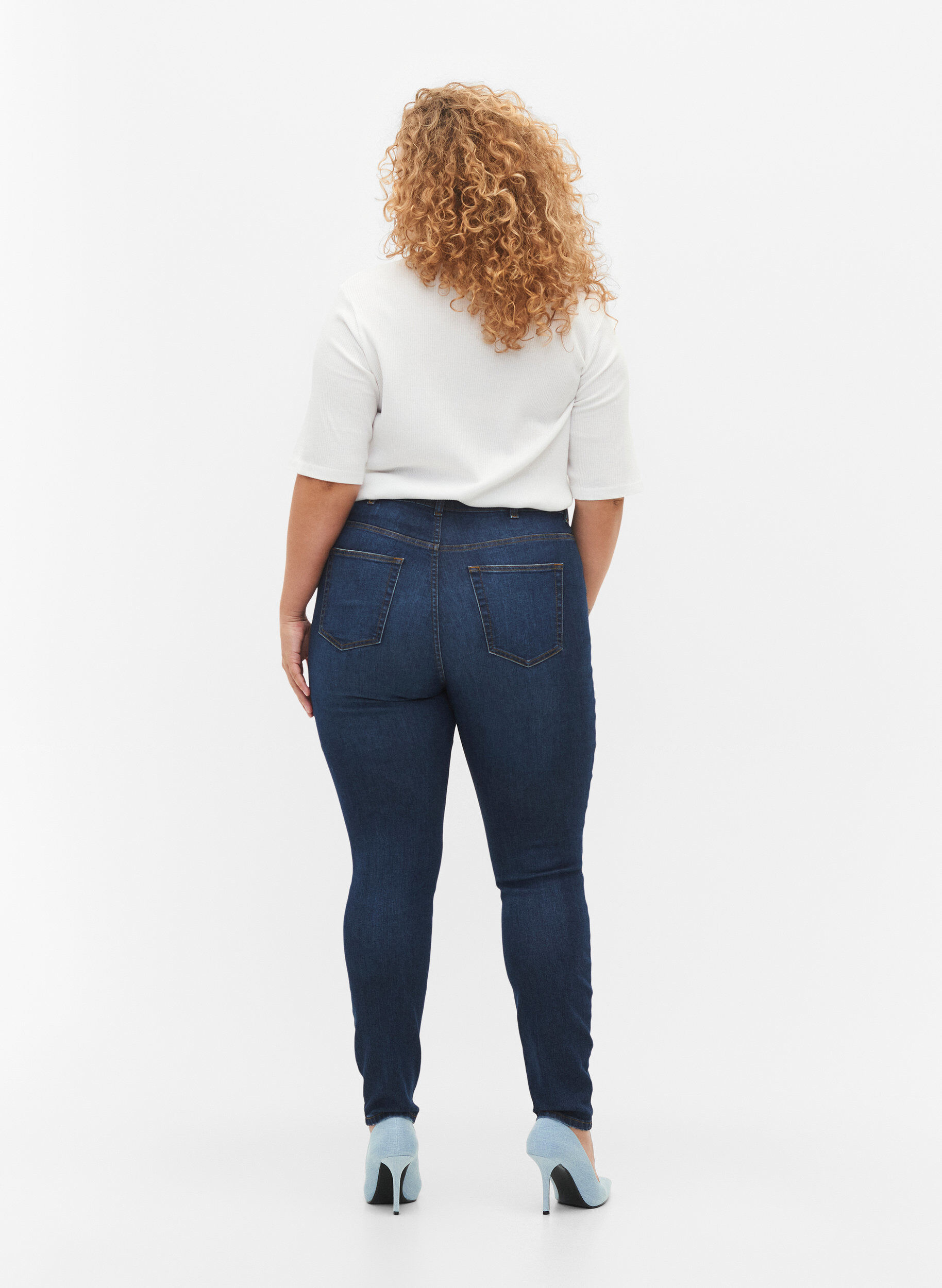 ZizziSuper schlanke Amy Jeans mit Zerst&ouml;rung und hoher Taille, Dark blue, Model image number 1