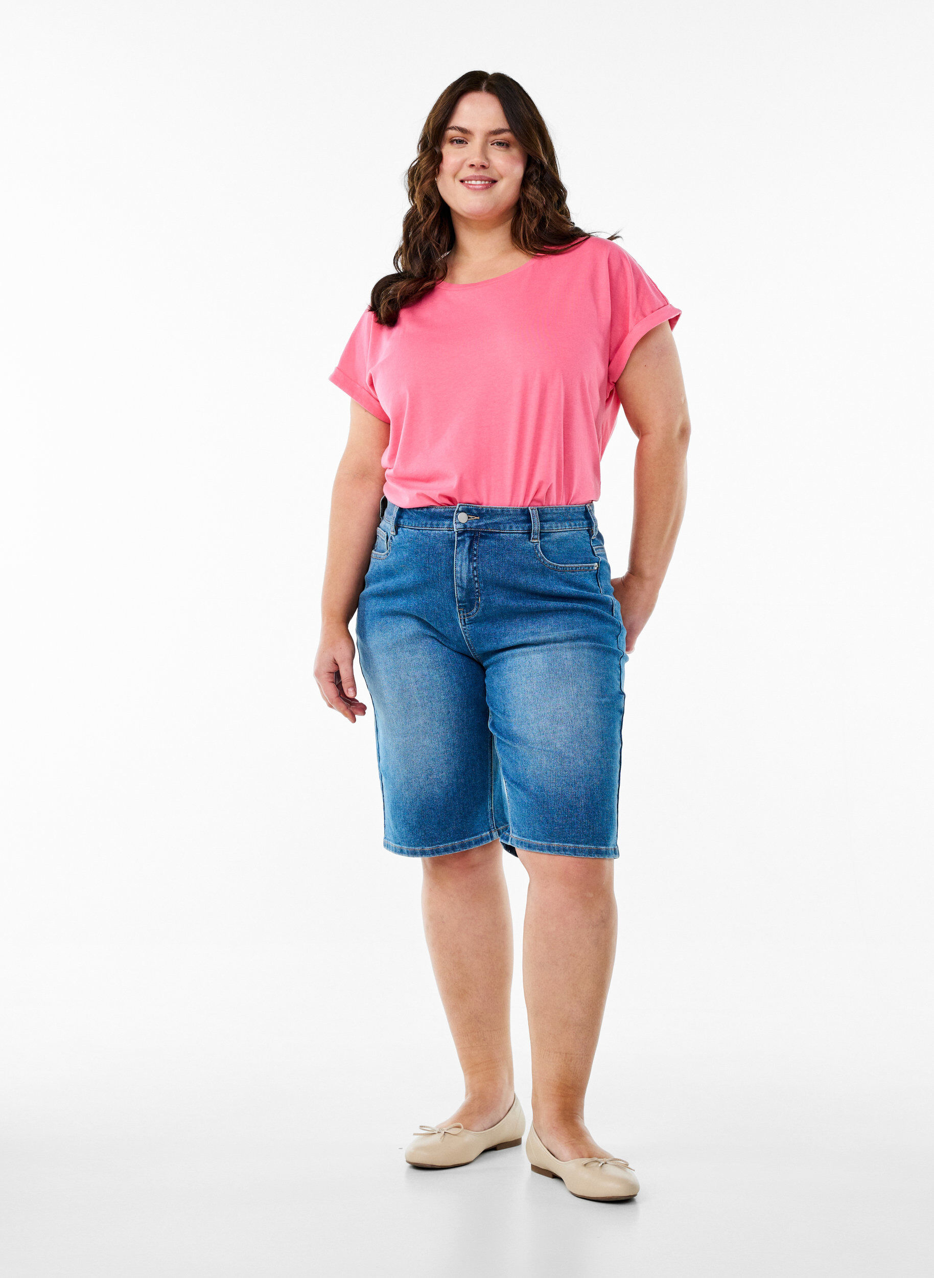 ZizziHoch taillierte Bermuda Shorts aus Denim, Blau, Model image number 1