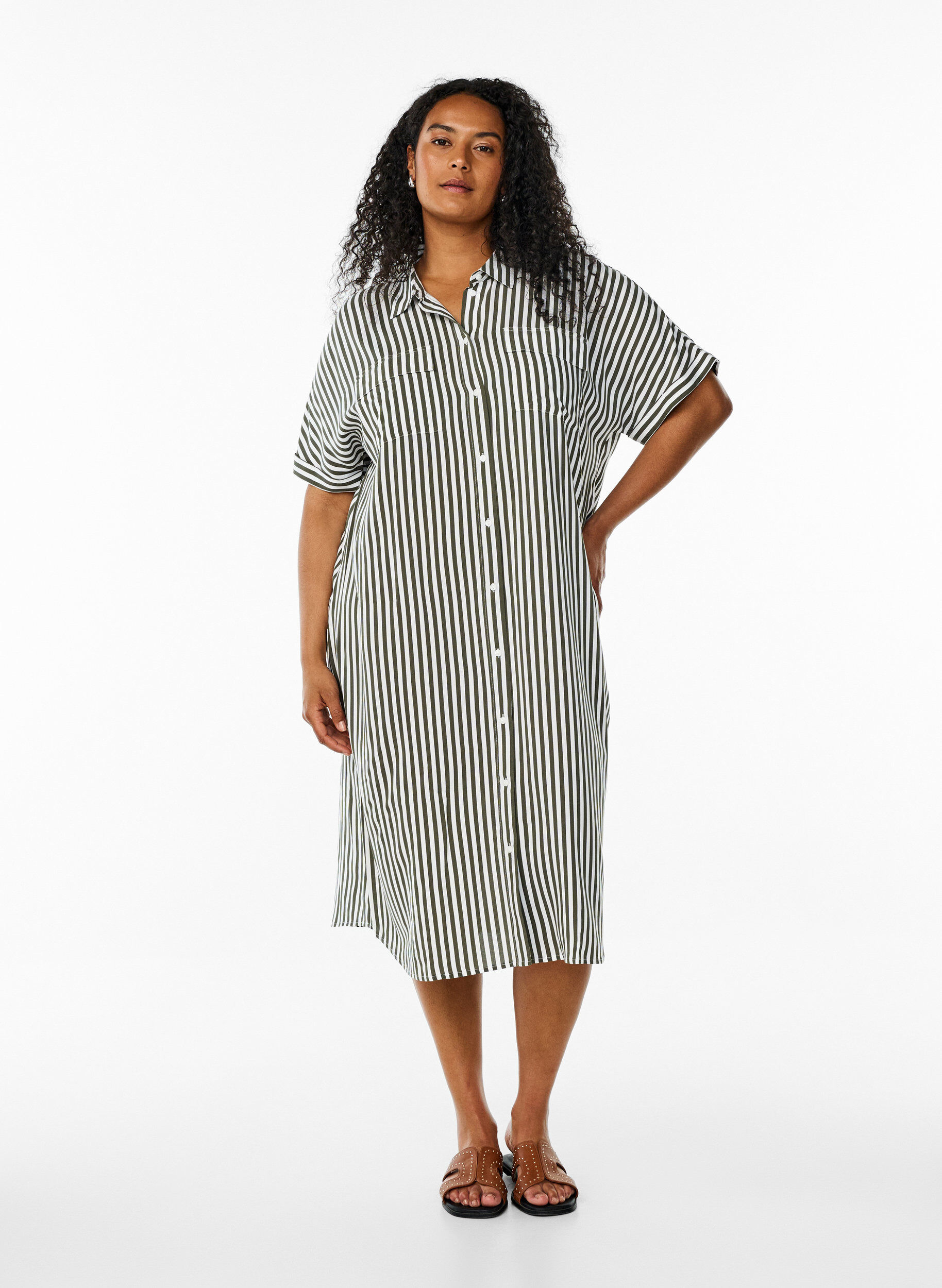 ZizziLanges Hemdkleid mit kurzen &Auml;rmeln, Gr&uuml;n, Model image number 1
