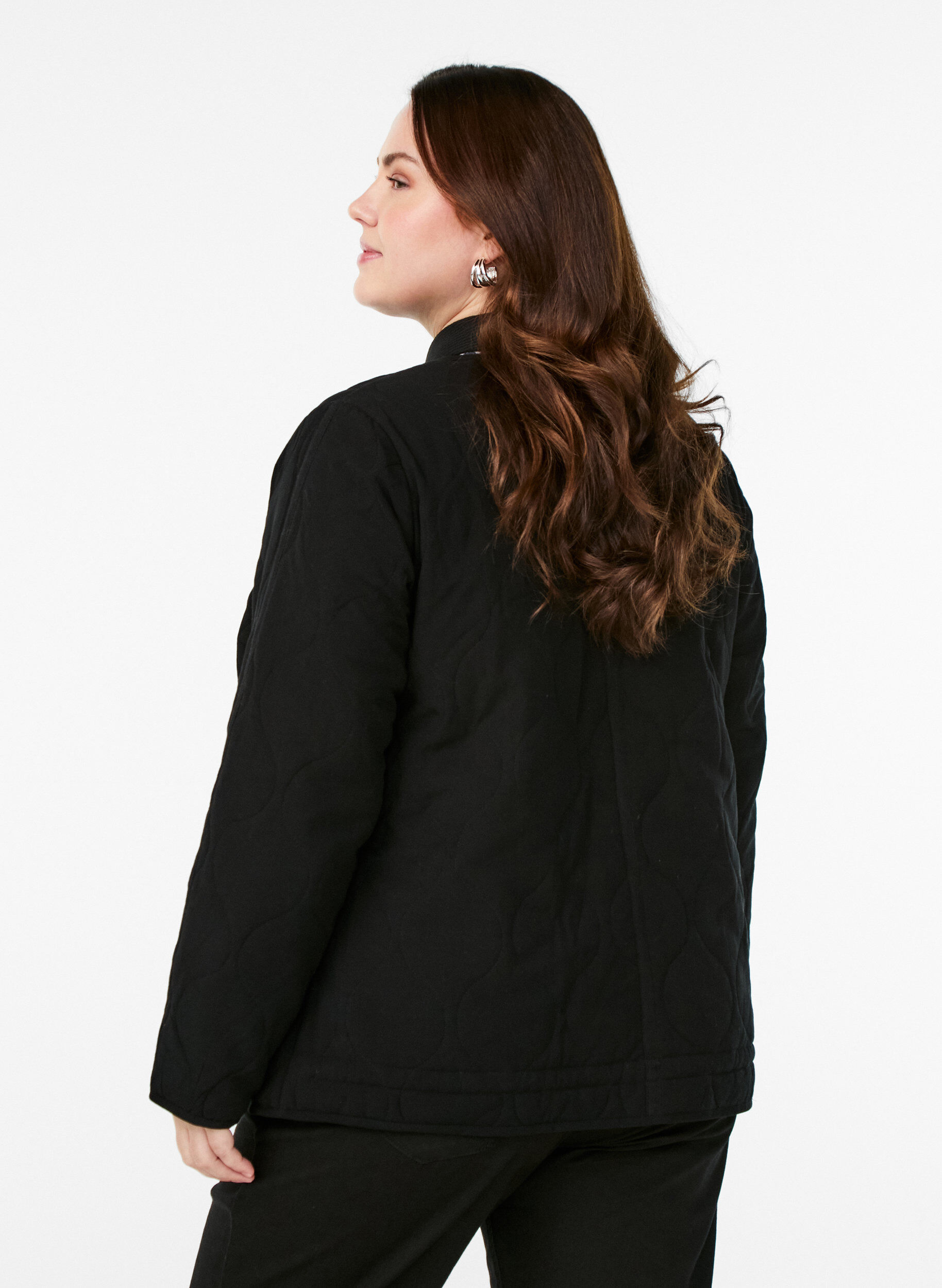 ZizziSteppjacke mit Kn&ouml;pfen und Taschen, Schwarz, Model image number 2