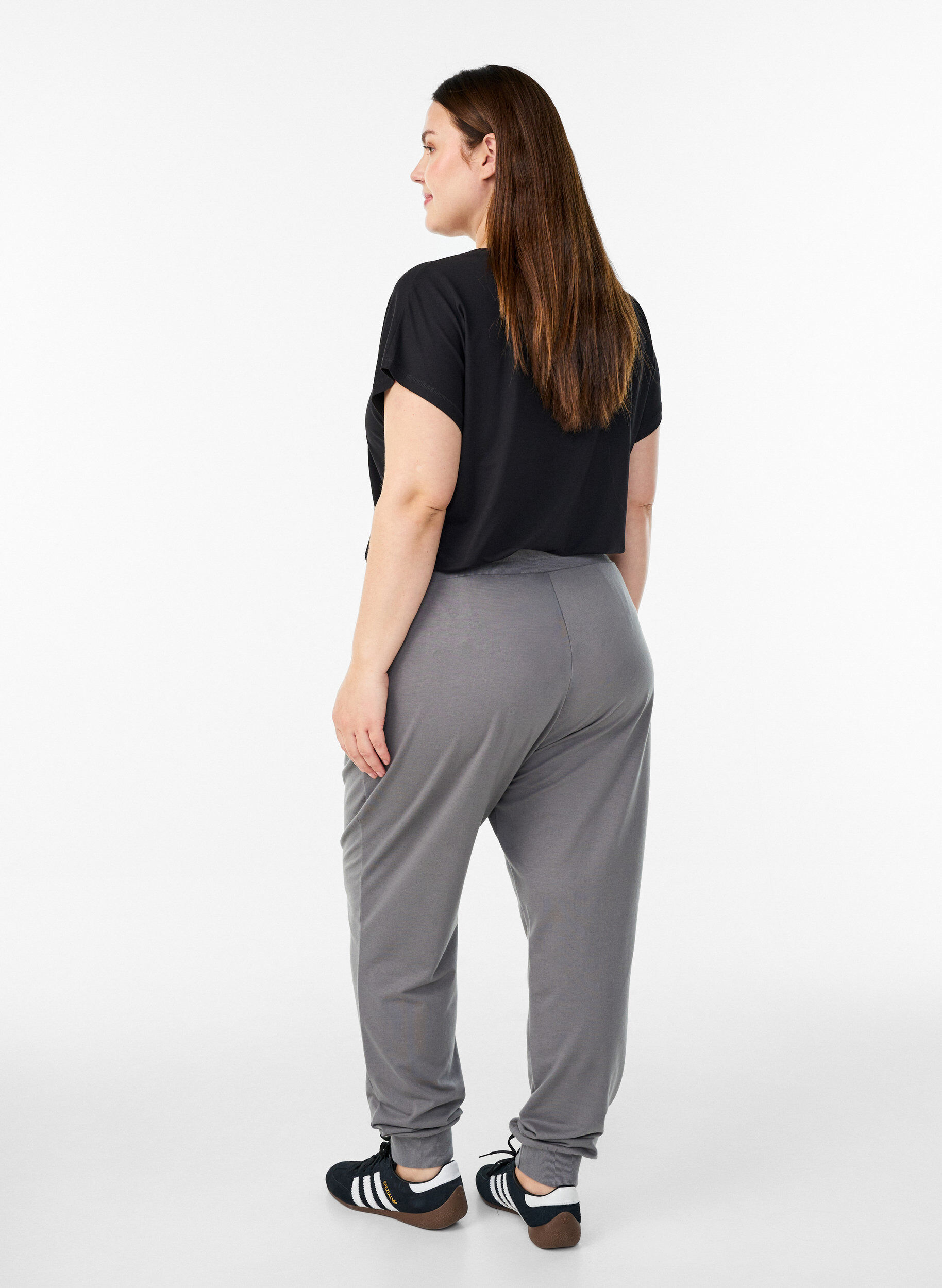 ZizziLockere Trainingshose mit Taschen, Grau, Model image number 2