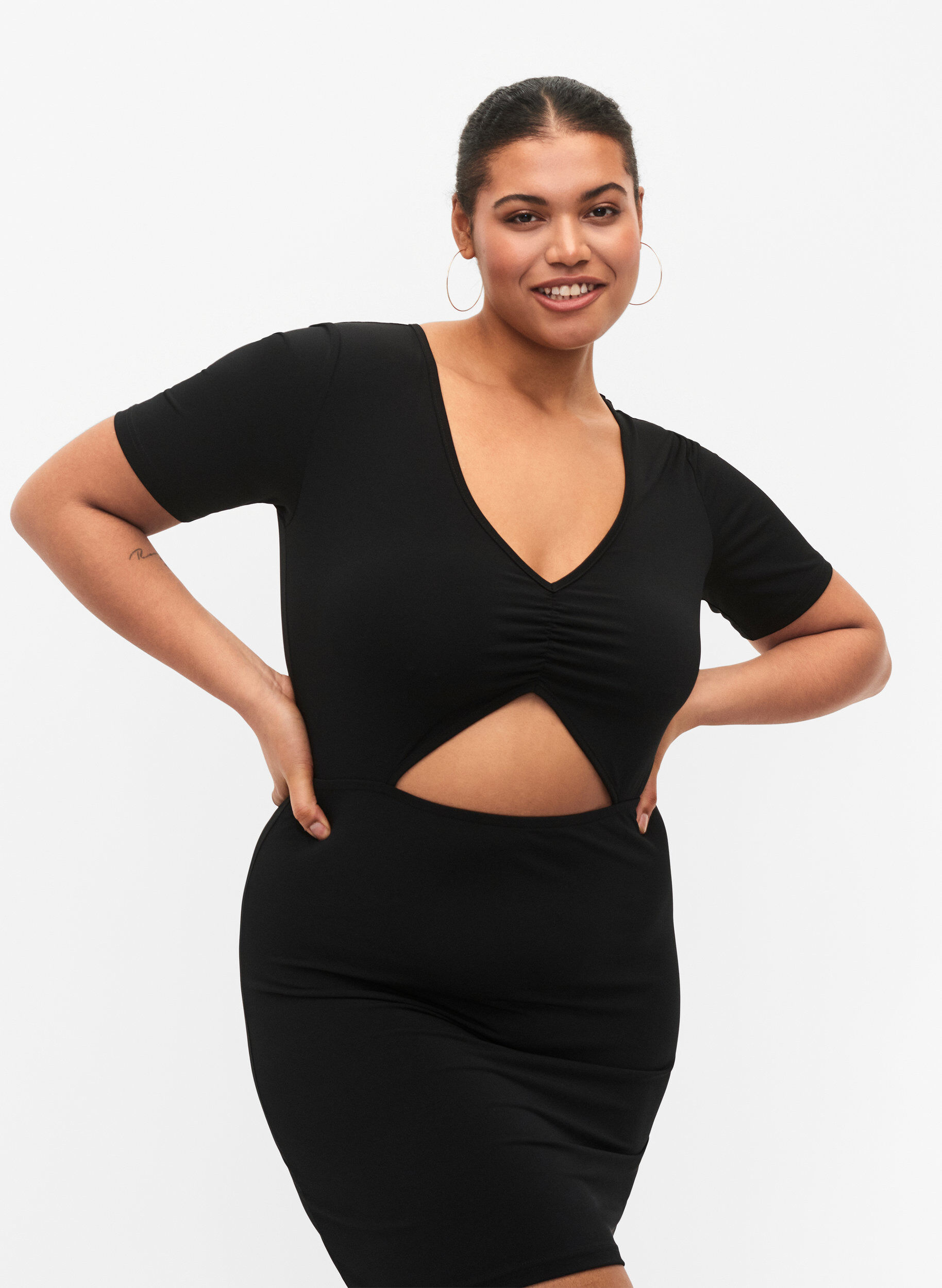 ZizziKurzes Kleid mit Cut-out-Teil, Black, Model image number 2