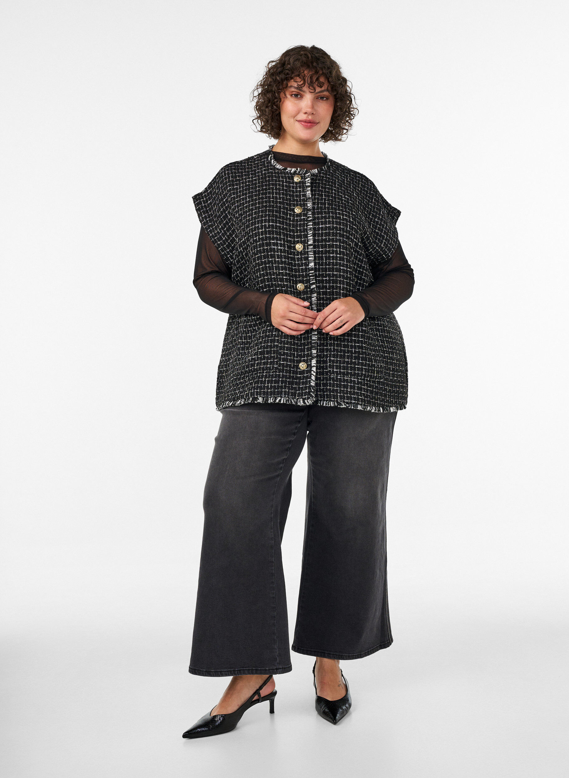 ZizziKarierte Weste mit Zierkn&ouml;pfen, Schwarz, Model image number 1