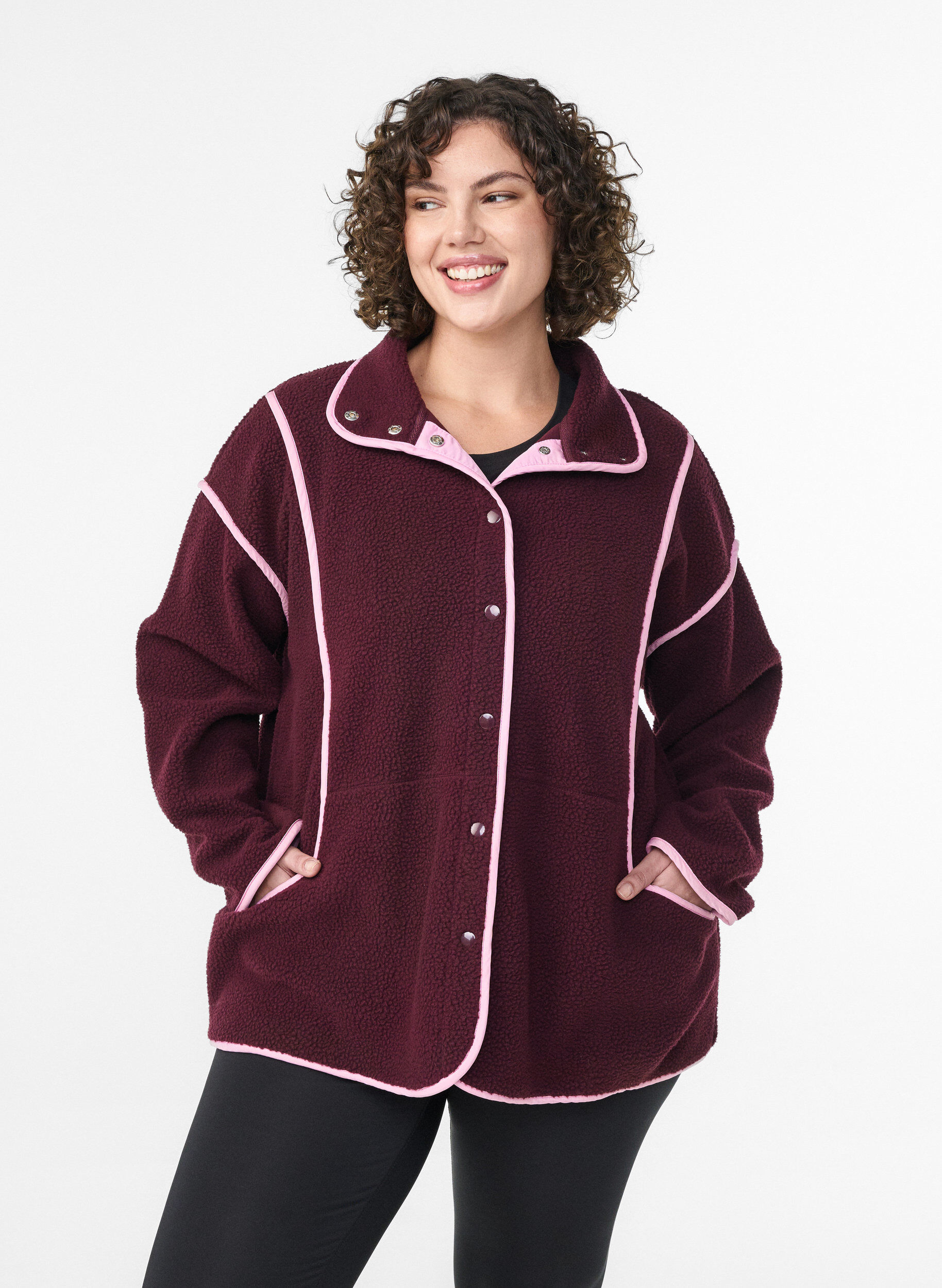 Teddy-Jacke mit Kontrastdetails, Rot, Model