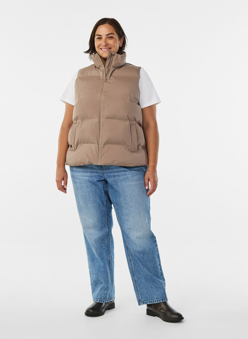 Kurze Steppweste mit hohem Kragen, Braun, Model image number 1