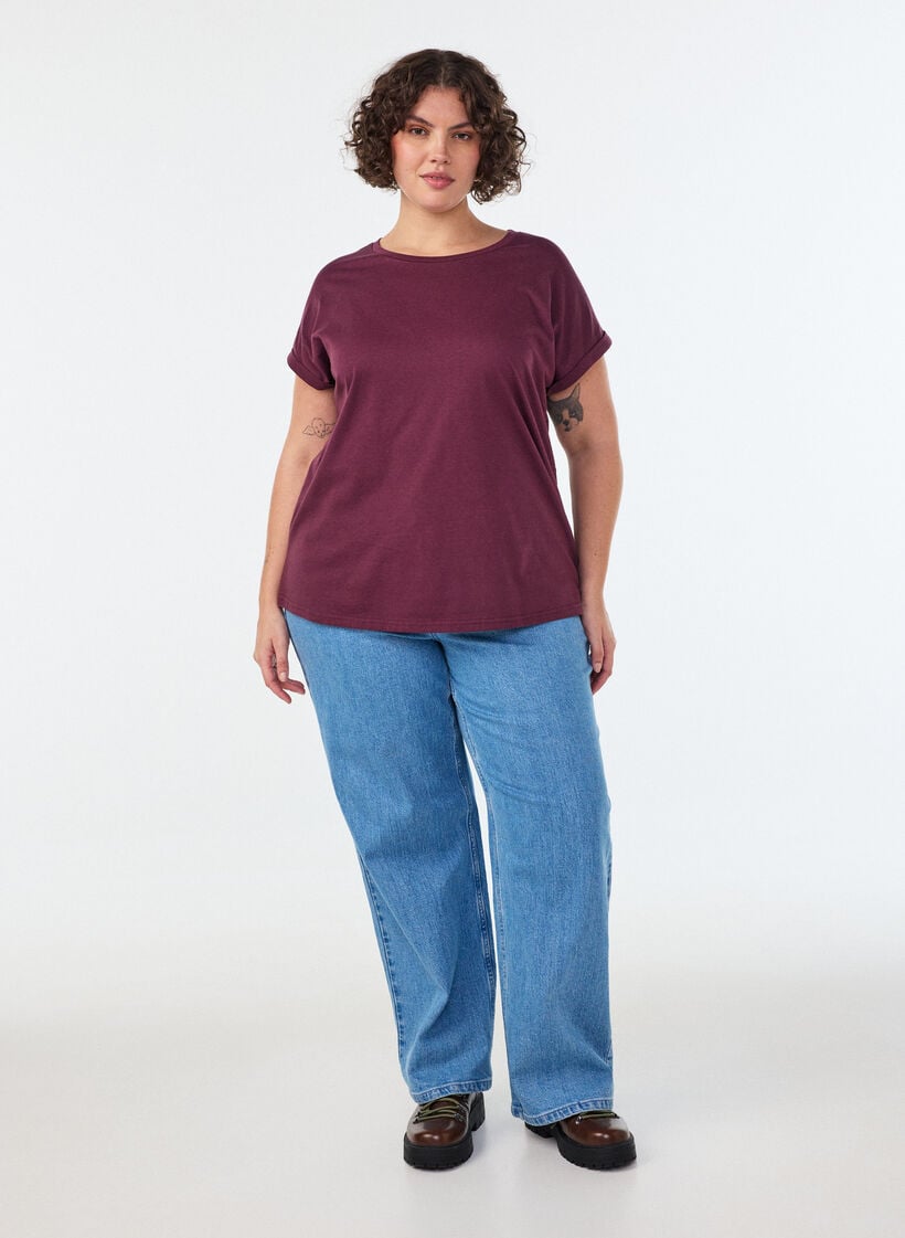 Kurz&auml;rmeliges T-Shirt aus einer Baumwollmischung, Rot, Model image number 1