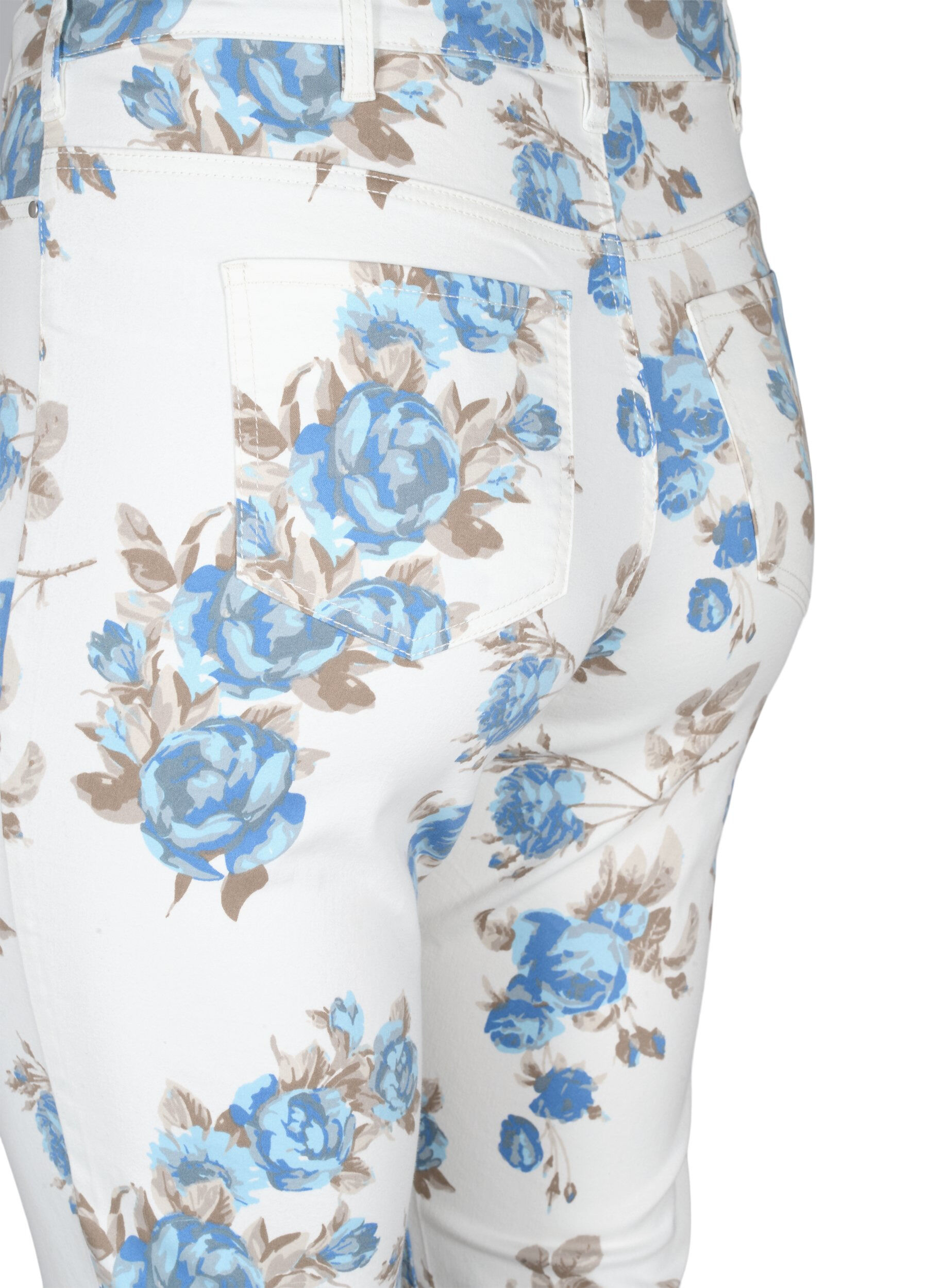 ZizziAmy Capri-Jeans mit hohem Bund und Blumenprint, White B.AOP, Packshot image number 3