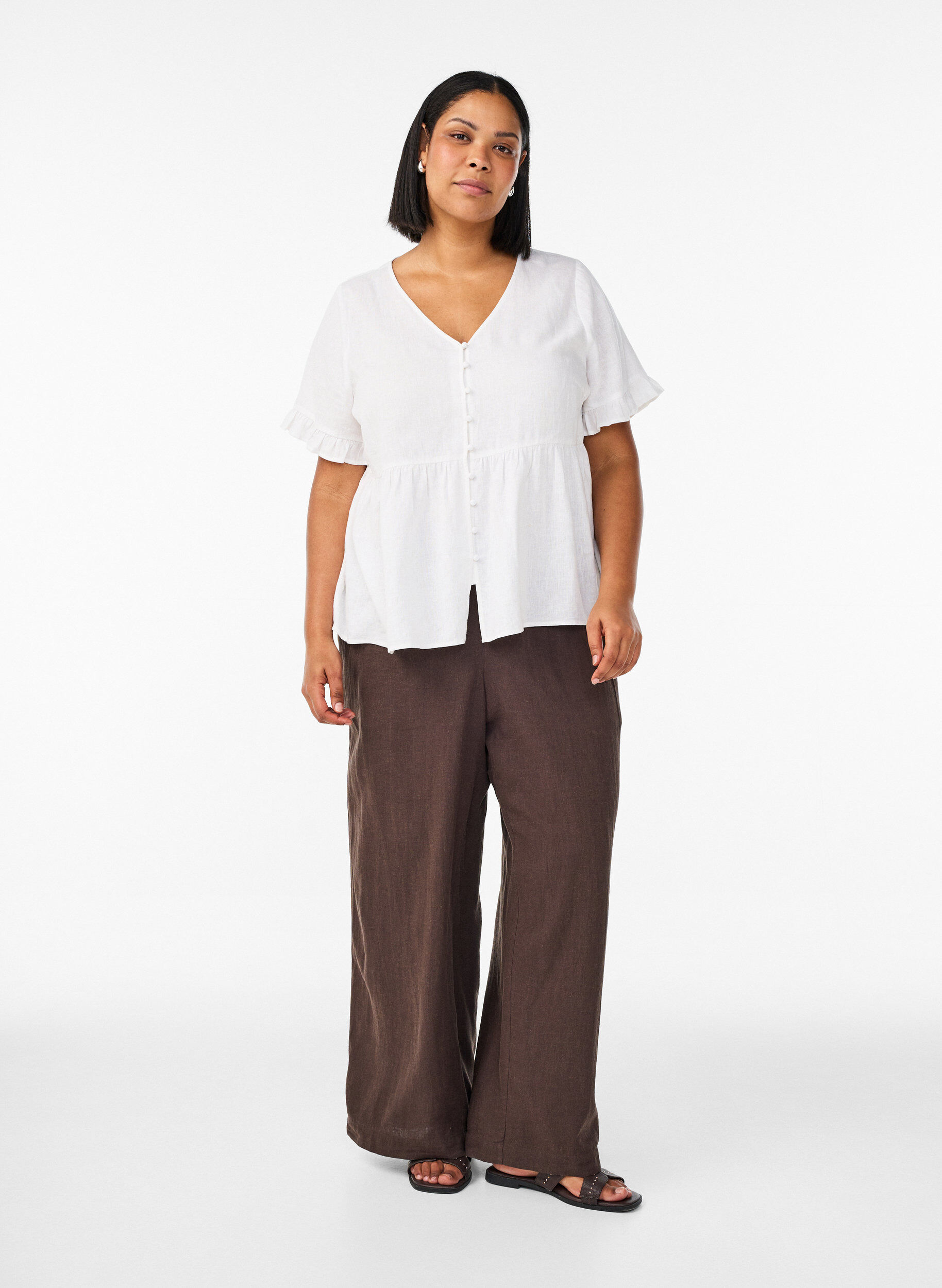 ZizziBluse aus Leinen und Viskose mit V-Ausschnitt und Knopfverschluss, Wei&szlig;, Model image number 1
