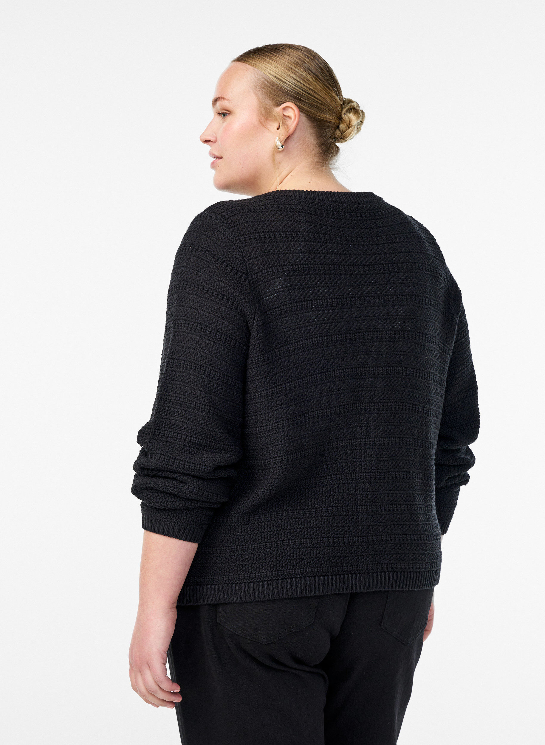 ZizziStrickjacke mit Strukturstrick und dekorativen Kn&ouml;pfen, Schwarz, Model image number 2