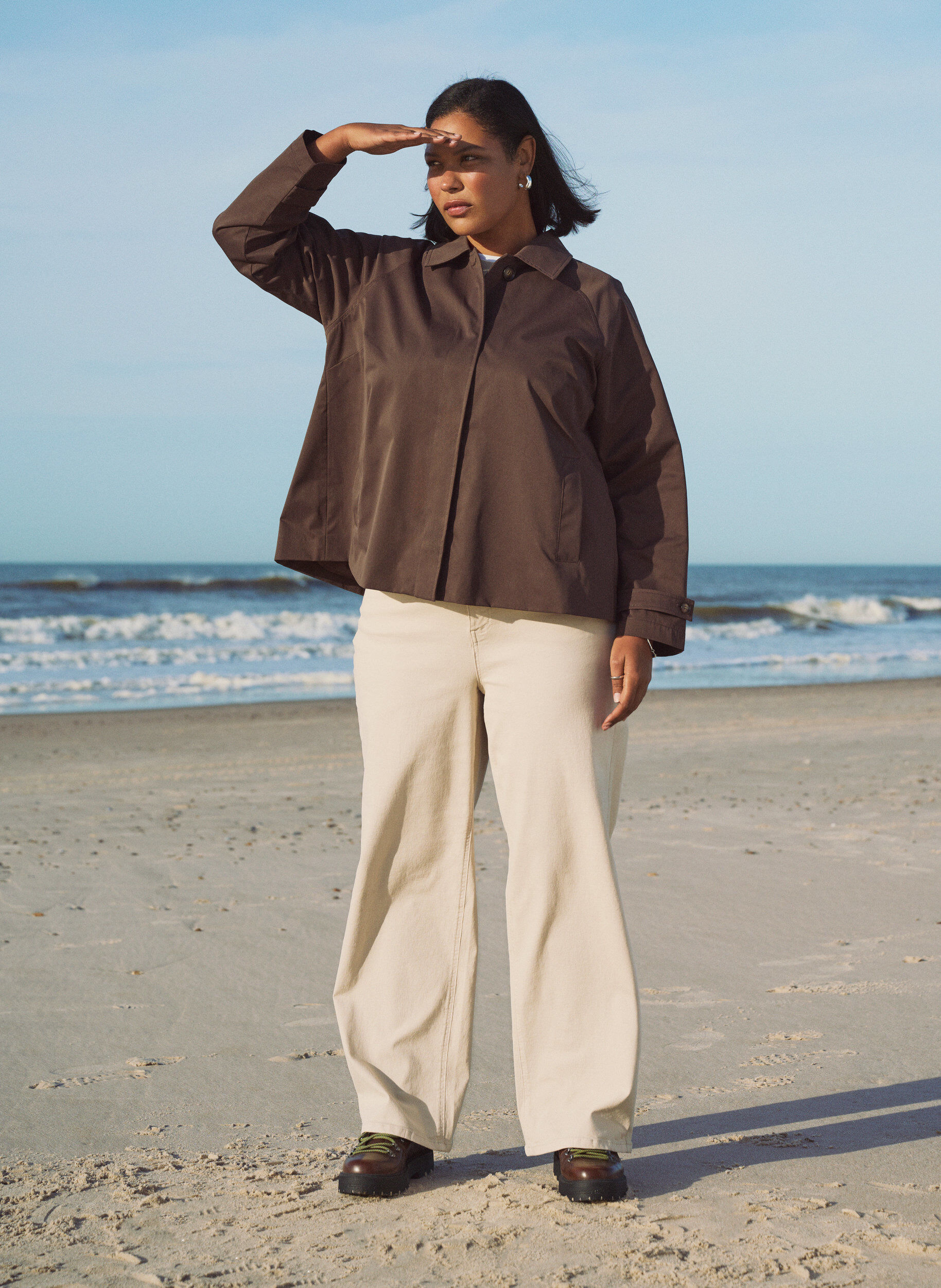 ZizziKurzer Trenchcoat mit Kragen und Raglan&auml;rmeln, Braun, Image image number 0