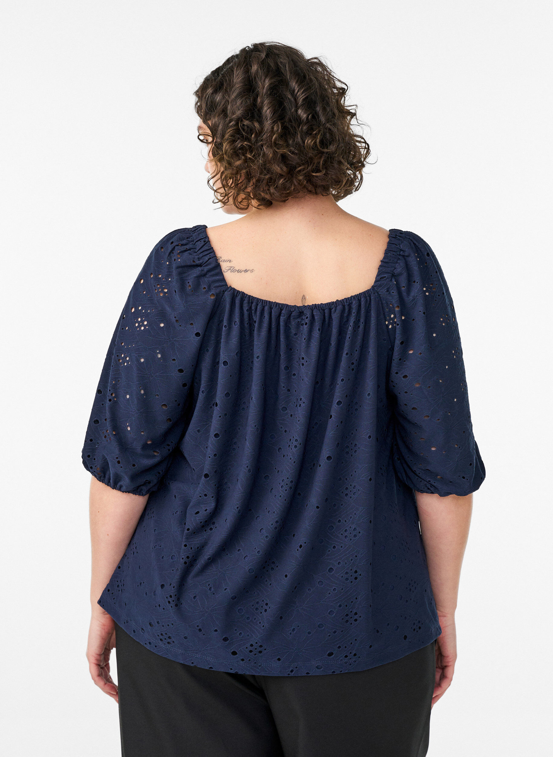 ZizziBluse mit kurzen Puff&auml;rmeln und Lochmuster, Blau, Model image number 2