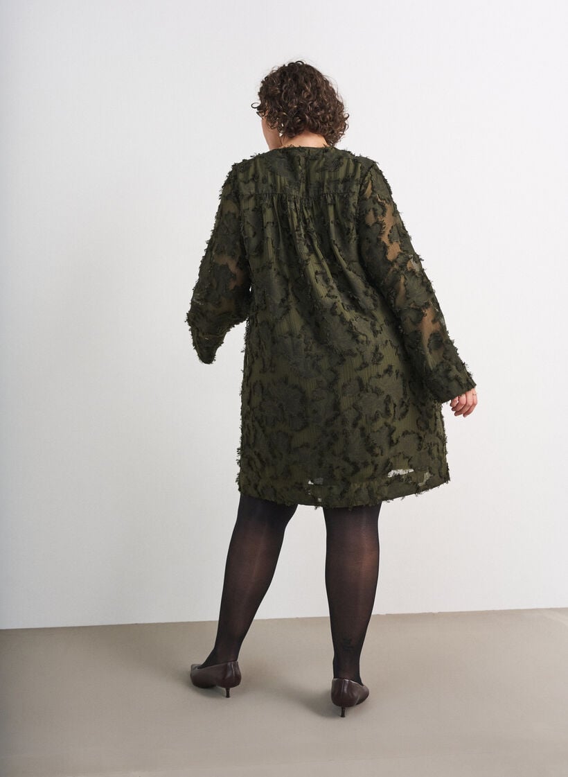 Kleid mit Fransengarn und Struktur, Gr&uuml;n, Model image number 2