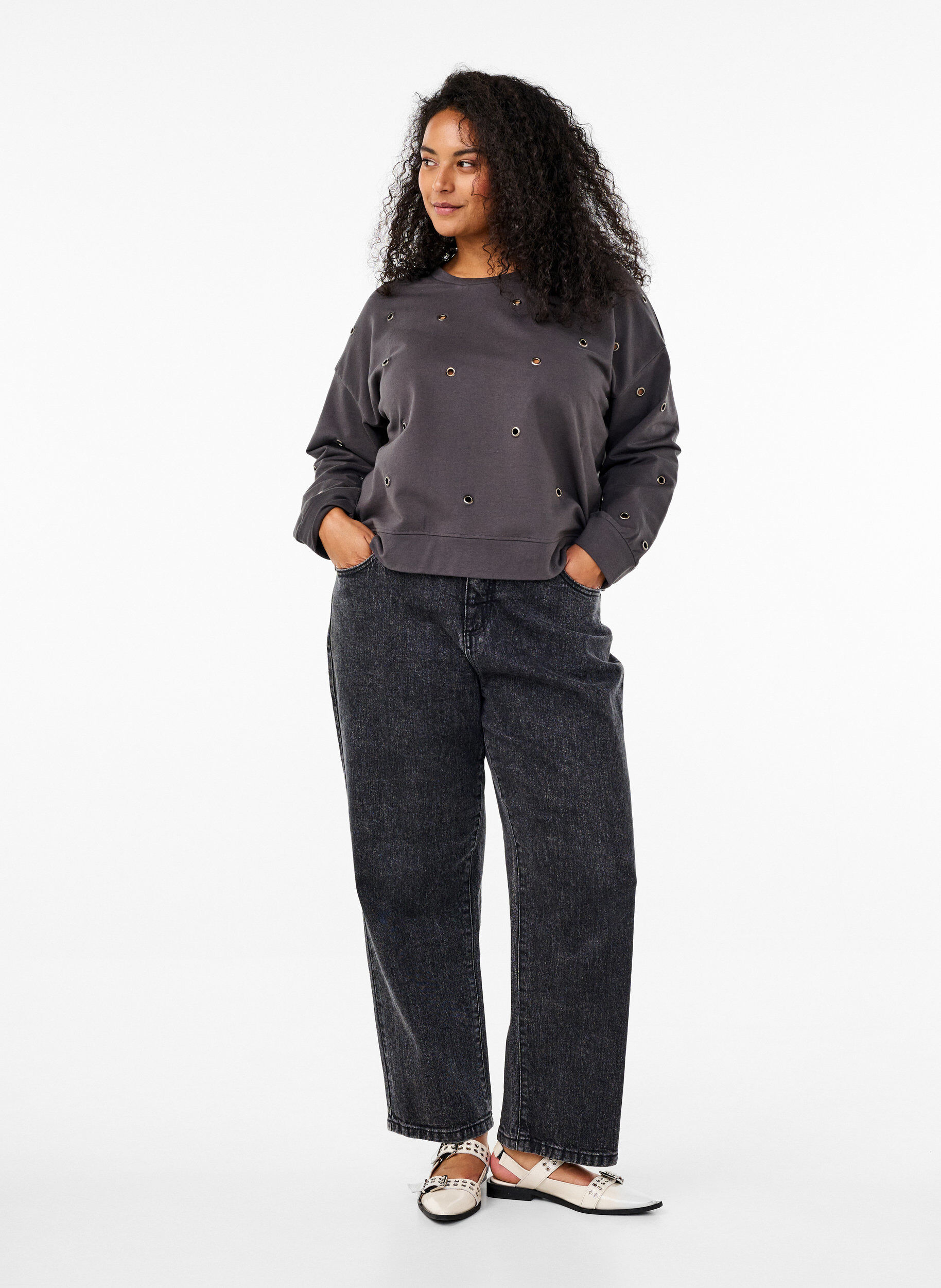 ZizziSweatshirt mit &Ouml;sen, Grau, Model image number 1