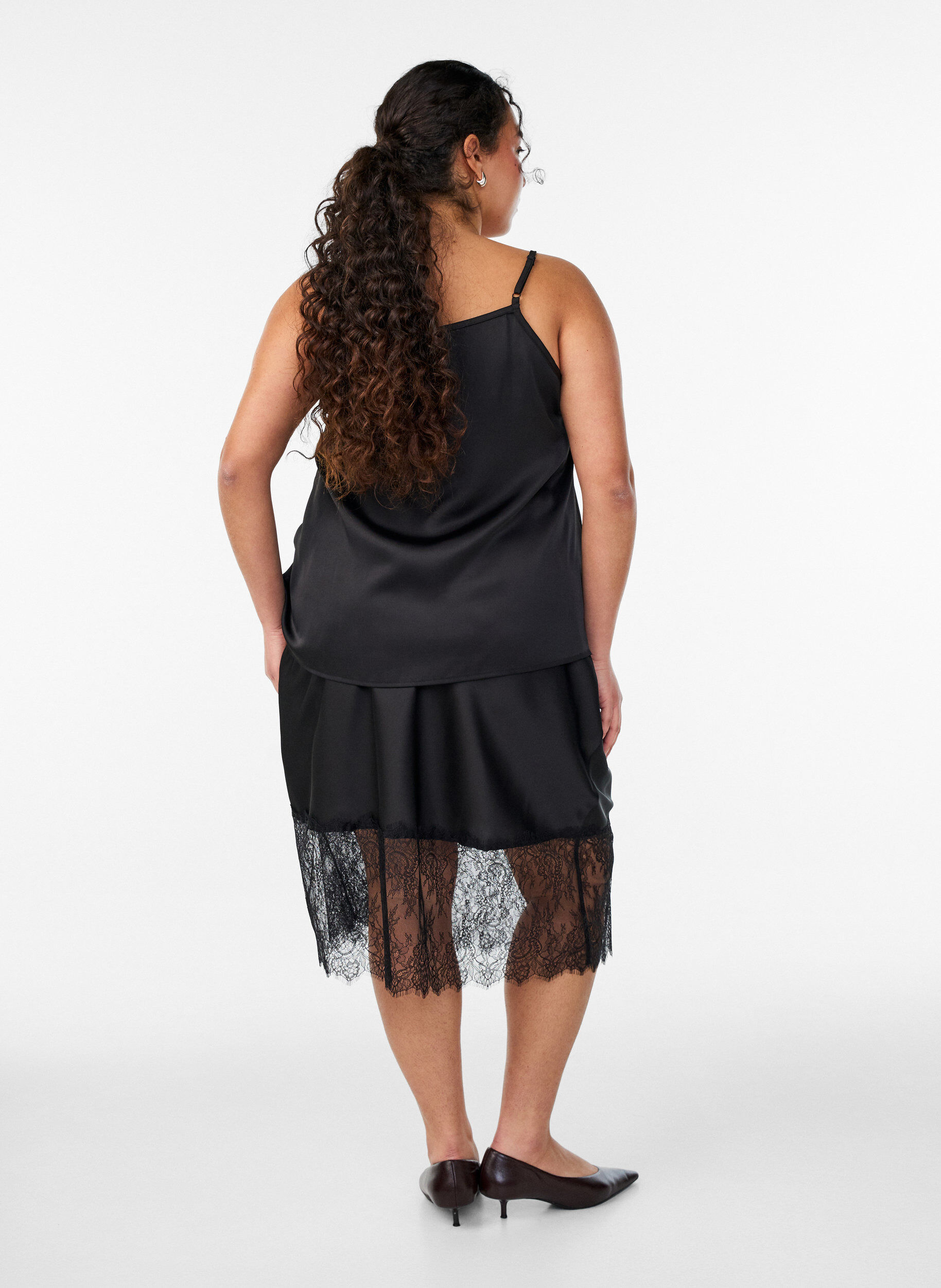 ZizziRock in Satin-Optik mit Spitzen, Schwarz, Model image number 1