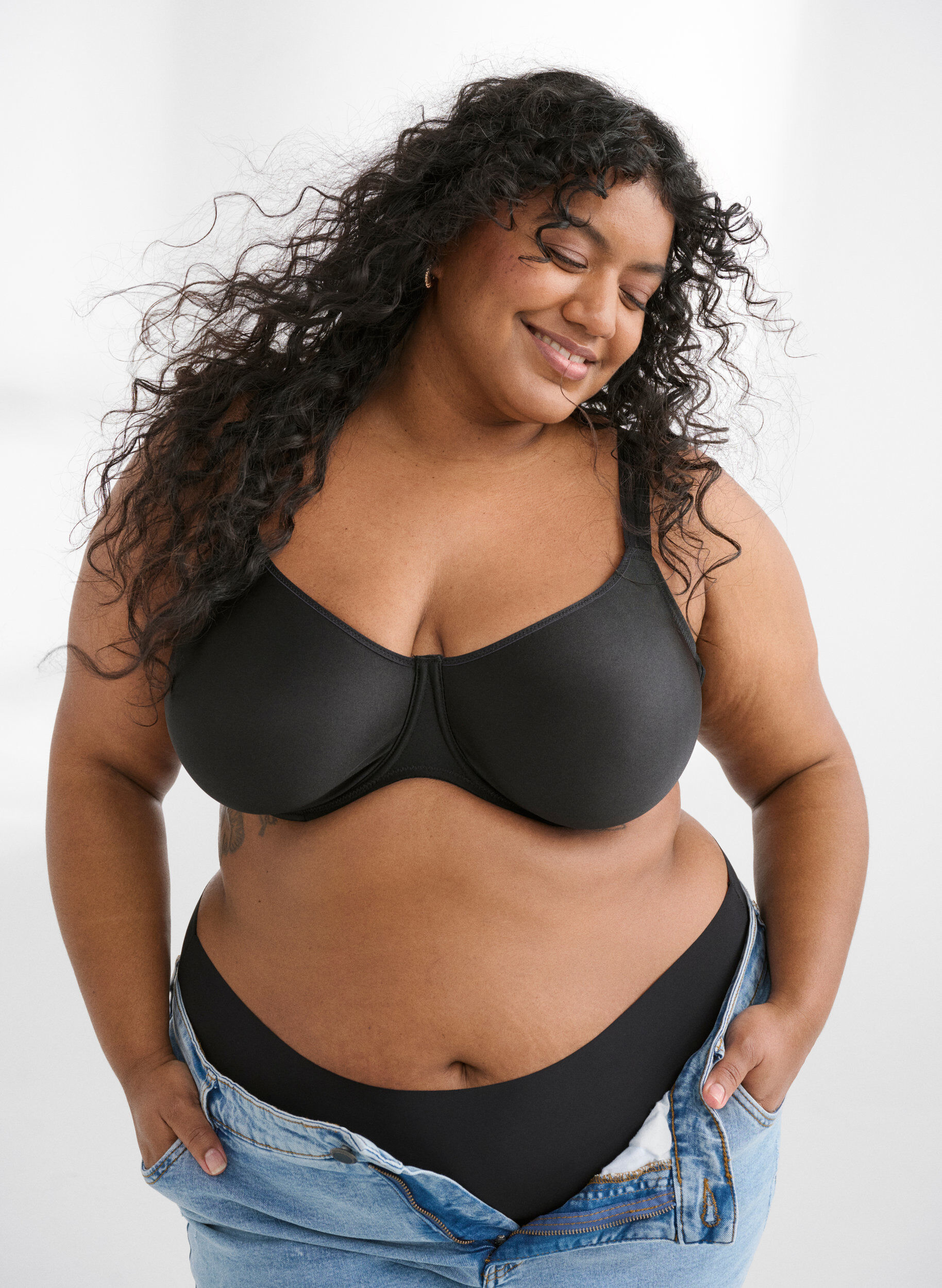 ZizziVorgeformter BH mit voller Abdeckung und starkem Halt, Schwarz, Image image number 0